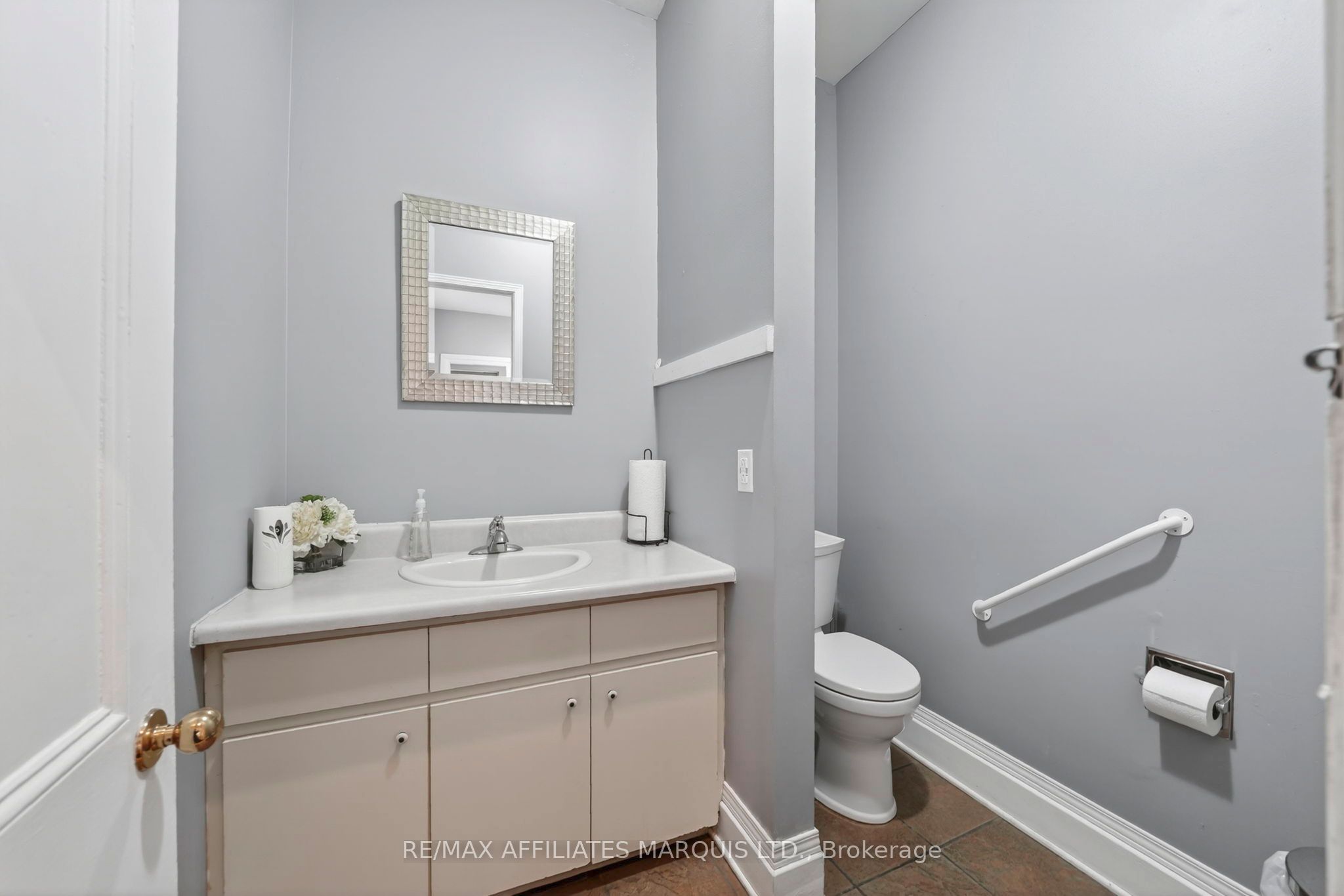 105 5th Street E Property Photo 12