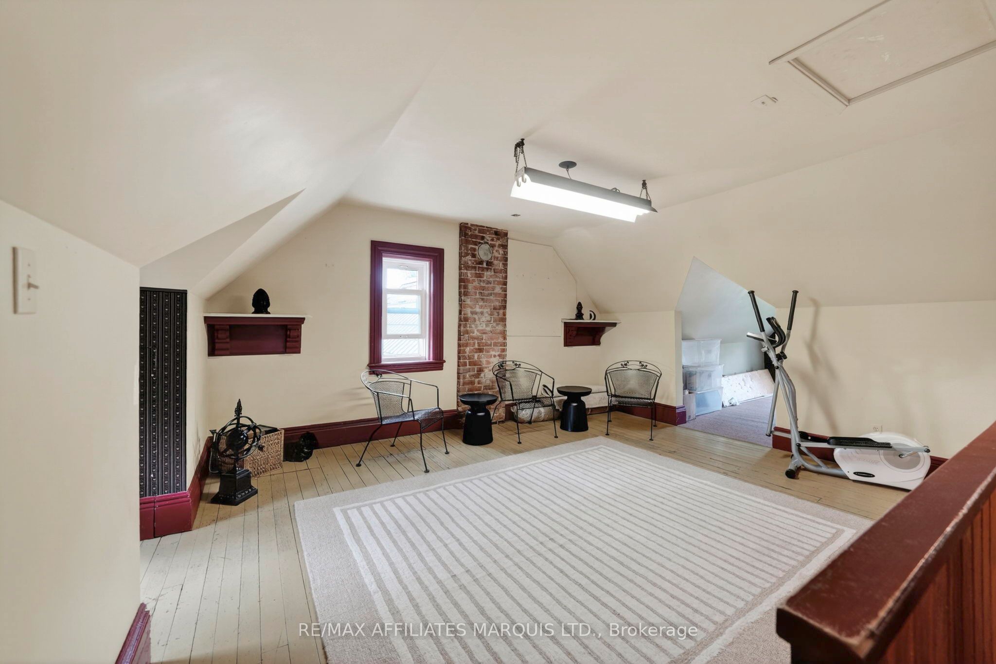 105 5th Street E Property Photo 42