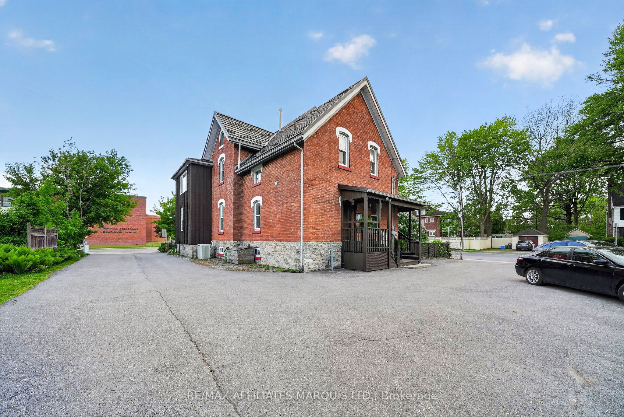 105 5th Street E Property Photo 46