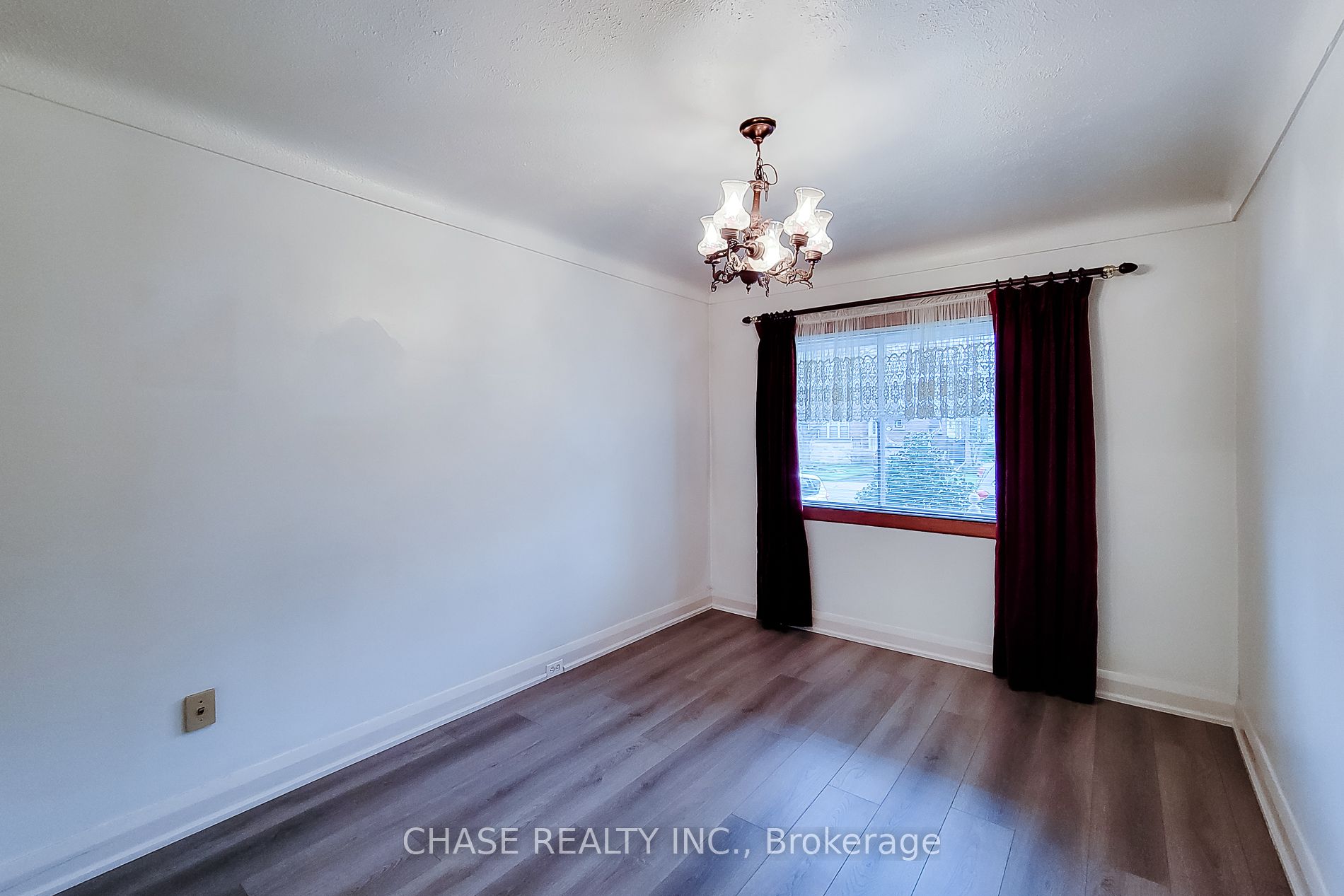 187 Paradise Road N Property Photo 20