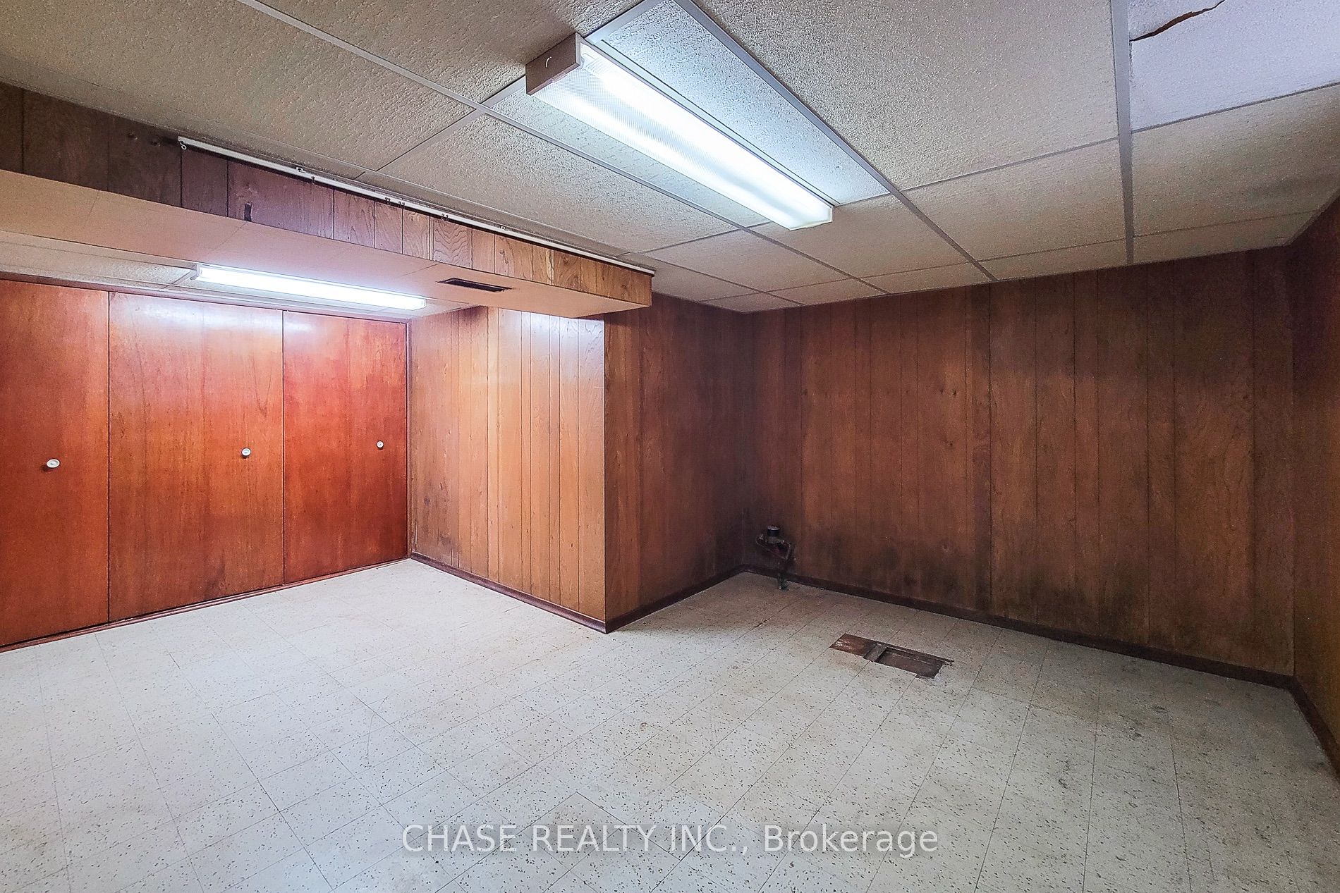187 Paradise Road N Property Photo 46
