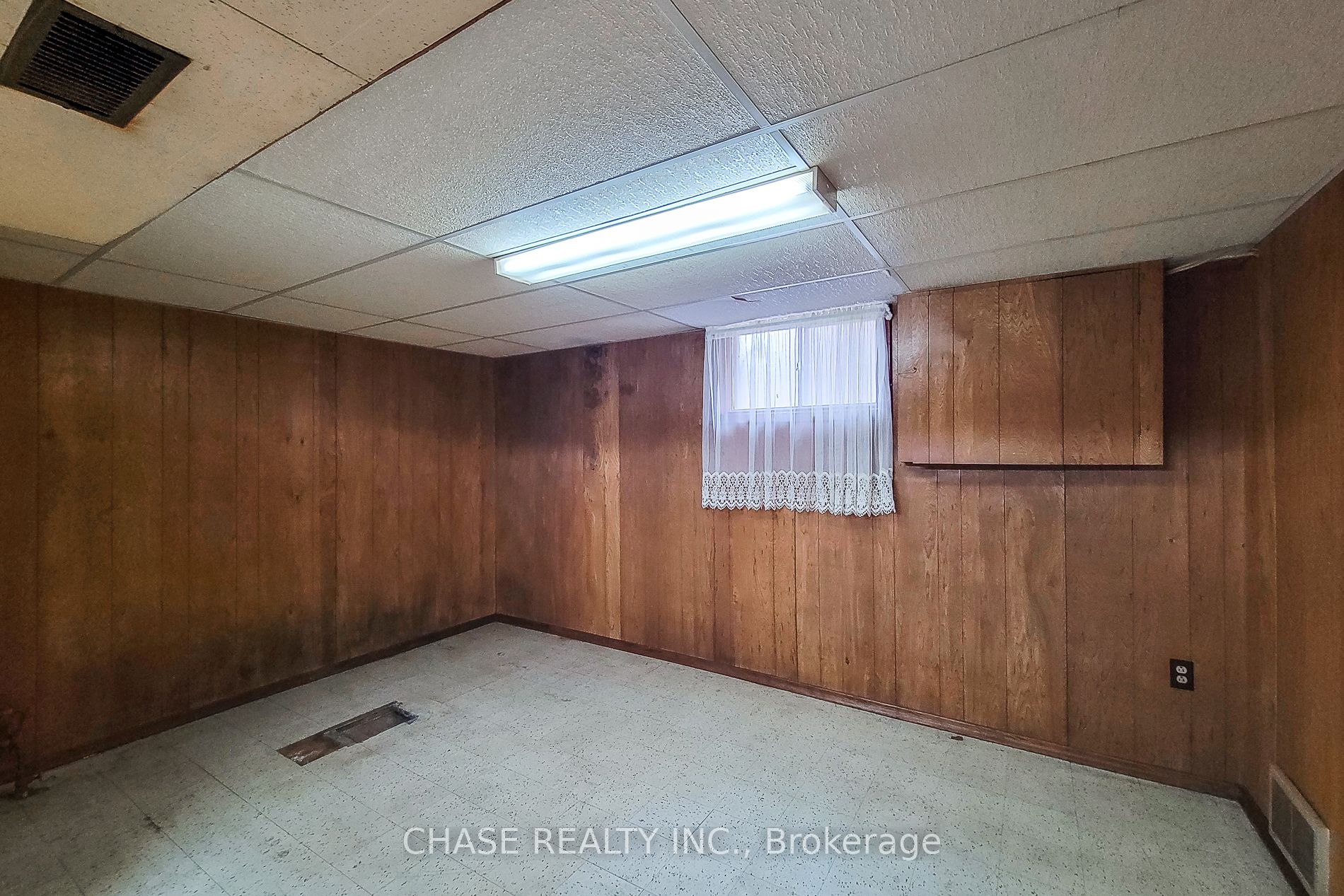 187 Paradise Road N Property Photo 47