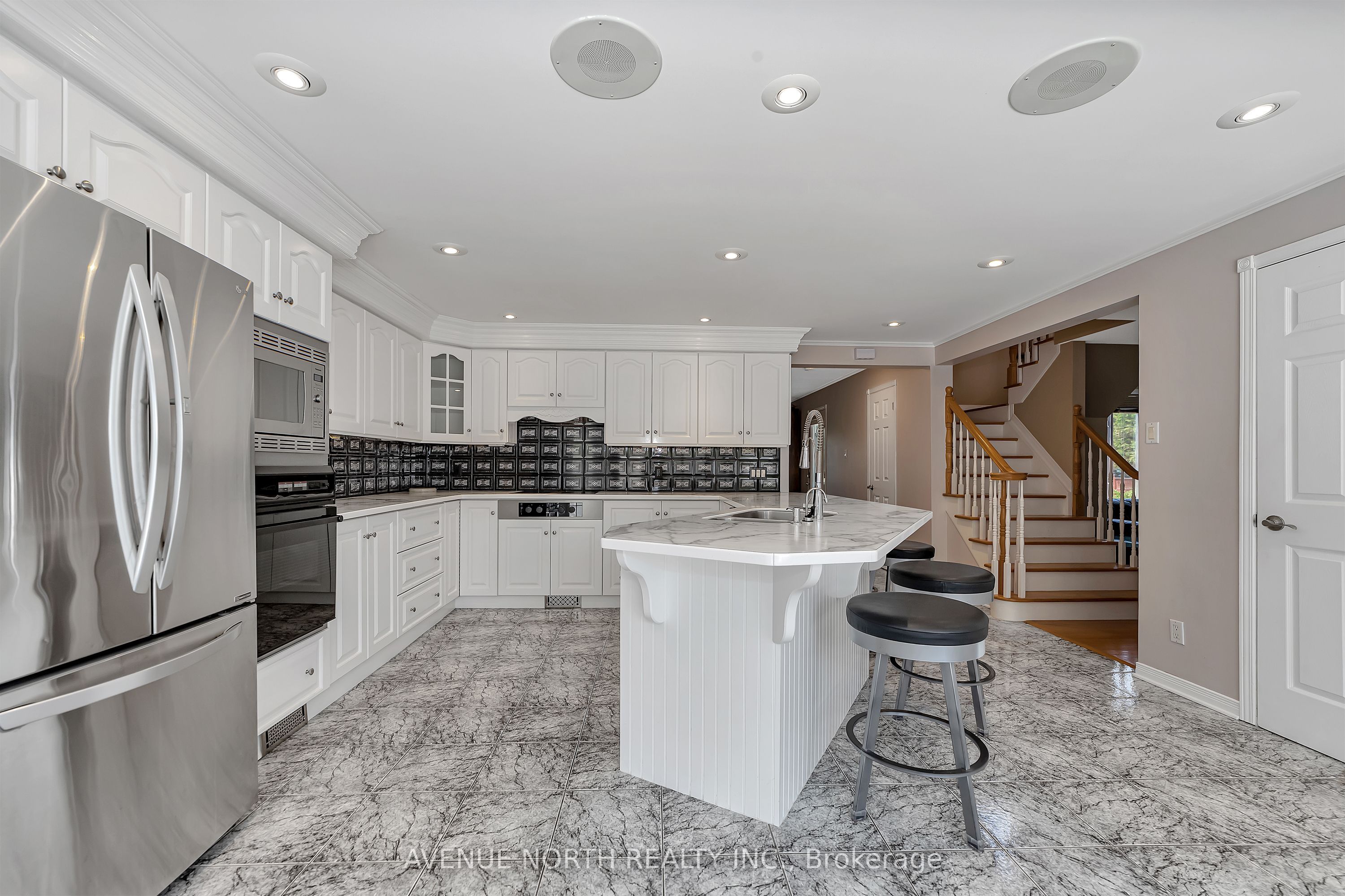 21 Pilon Street Property Photo 7