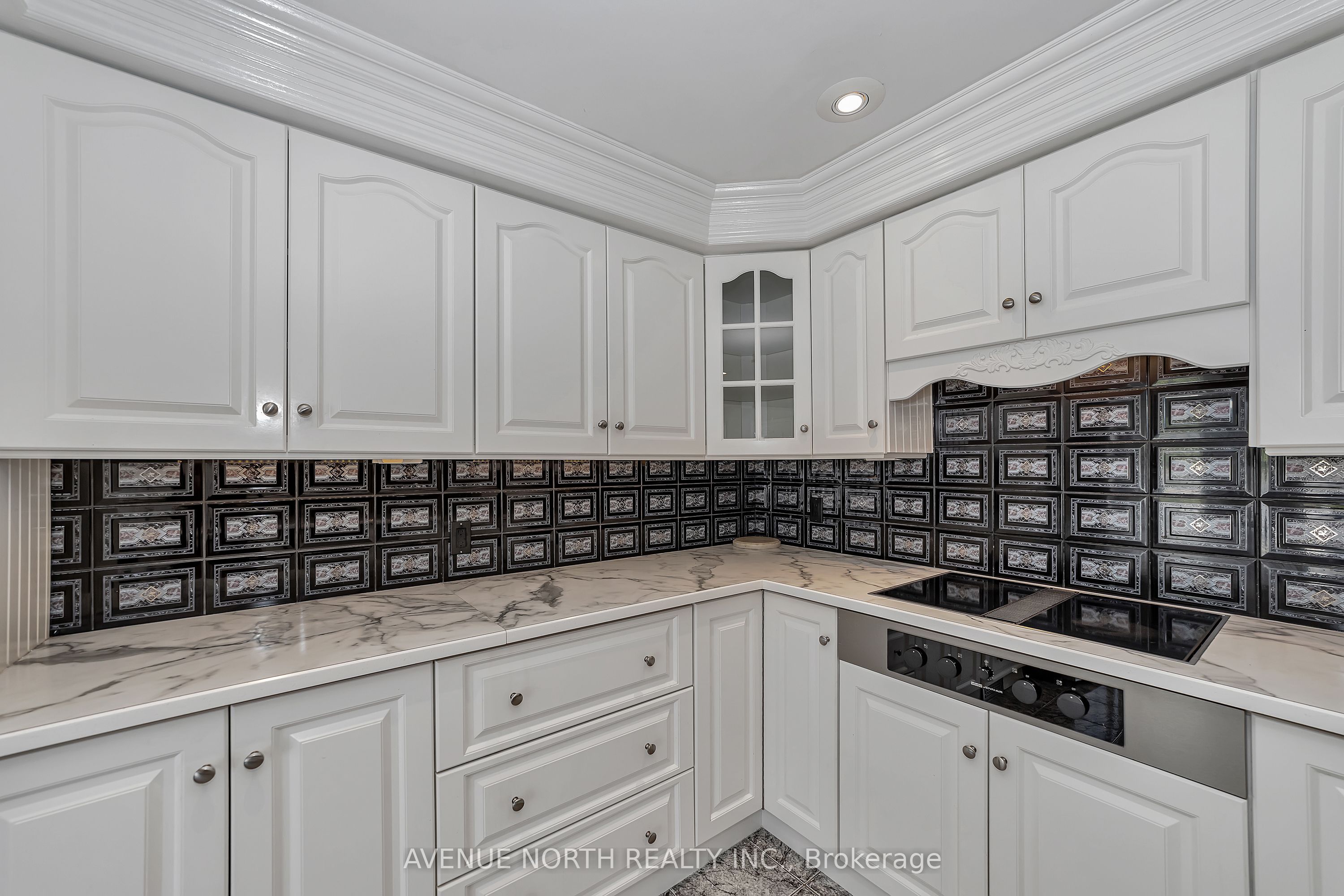 21 Pilon Street Property Photo 8