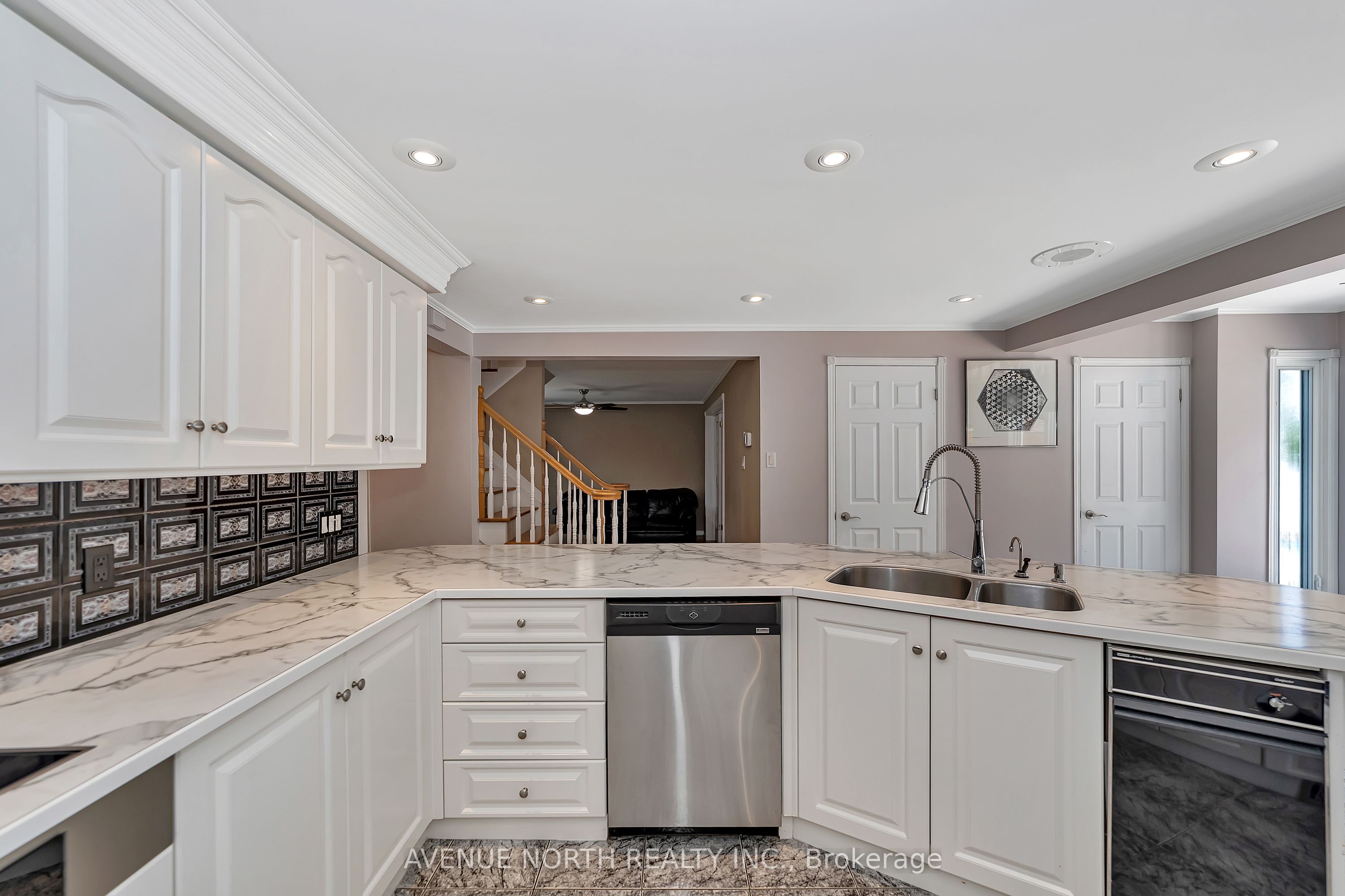 21 Pilon Street Property Photo 9