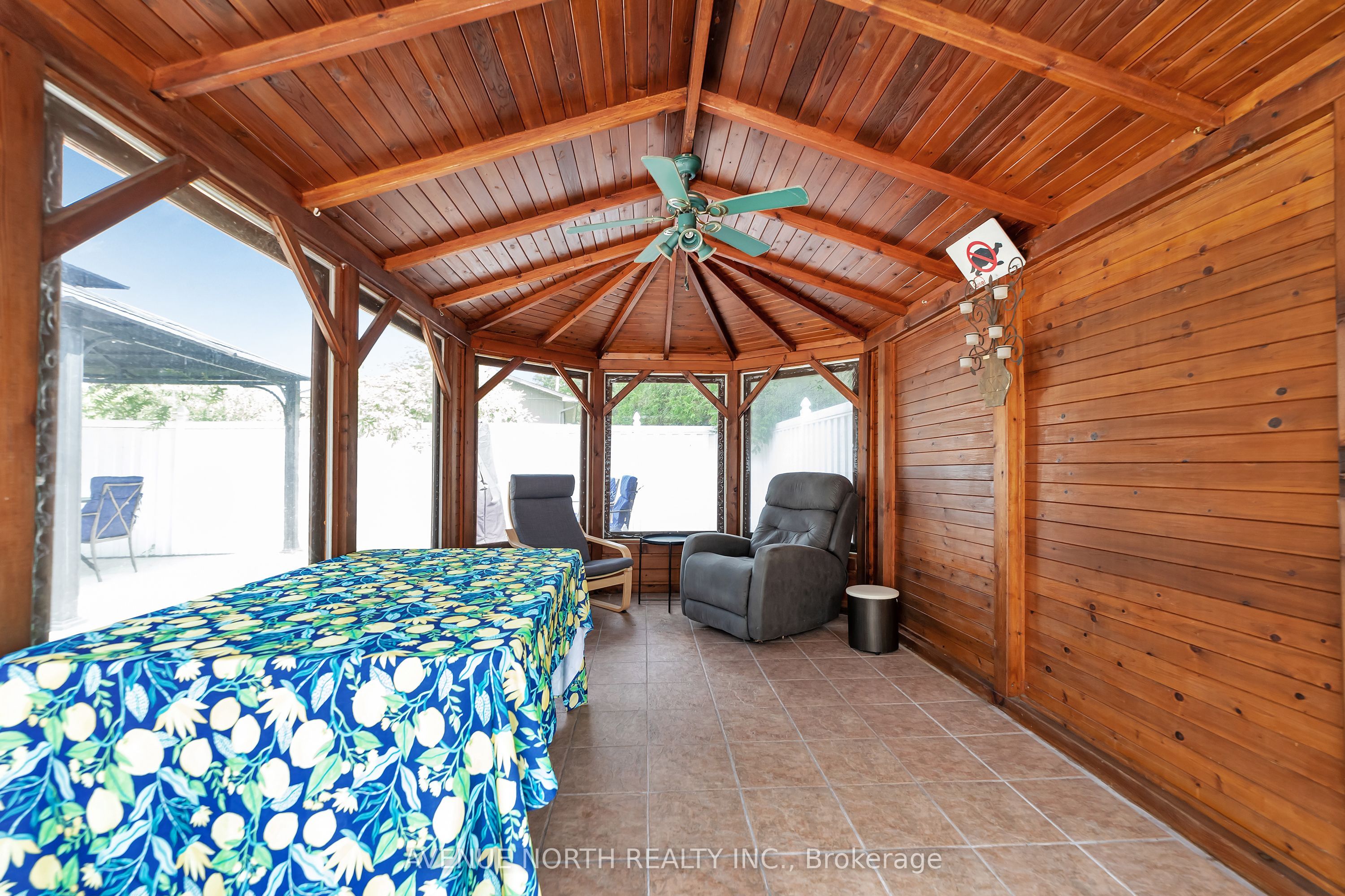 21 Pilon Street Property Photo 25