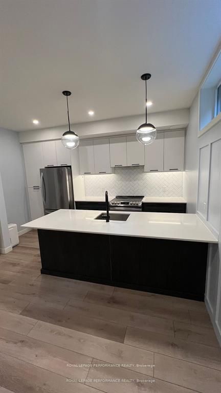 189 Unit A Stanley Avenue Property Photo 6