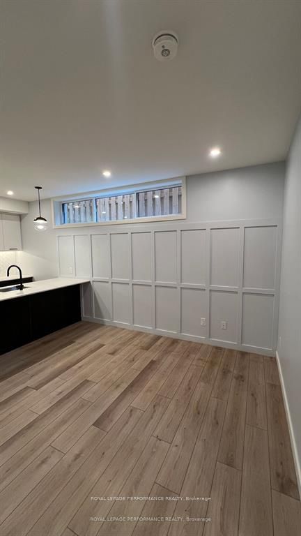189 Unit A Stanley Avenue Property Photo 10
