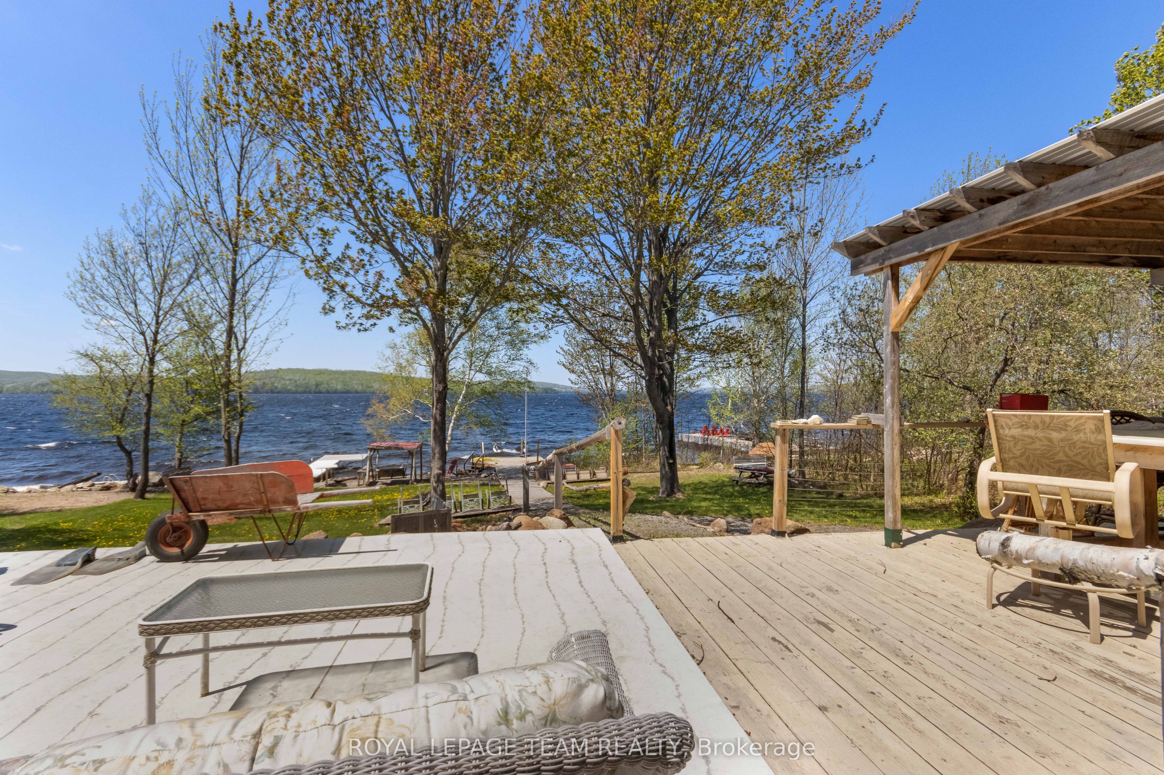 697 Curtiss Road Property Photo 4