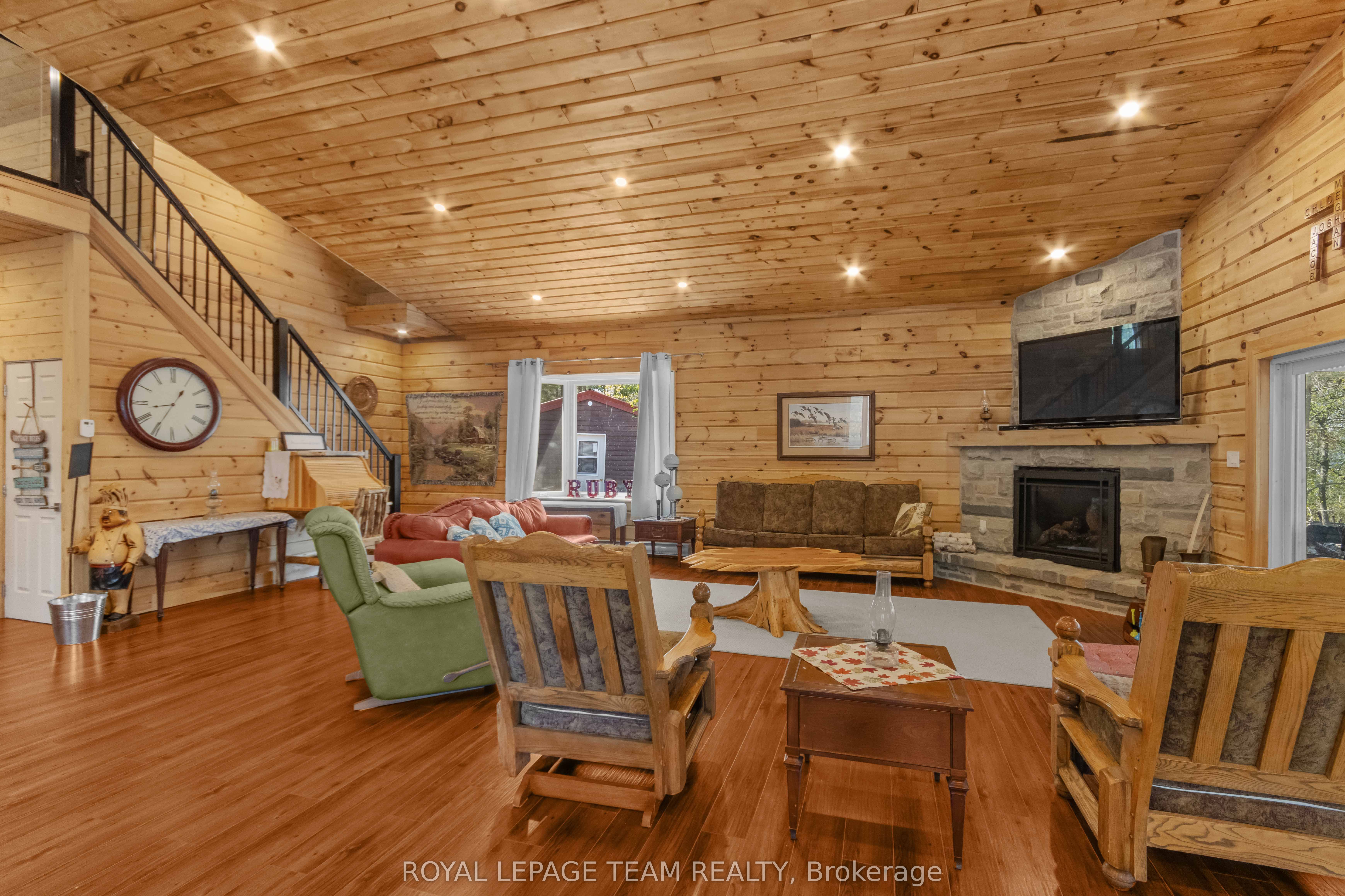697 Curtiss Road Property Photo 11