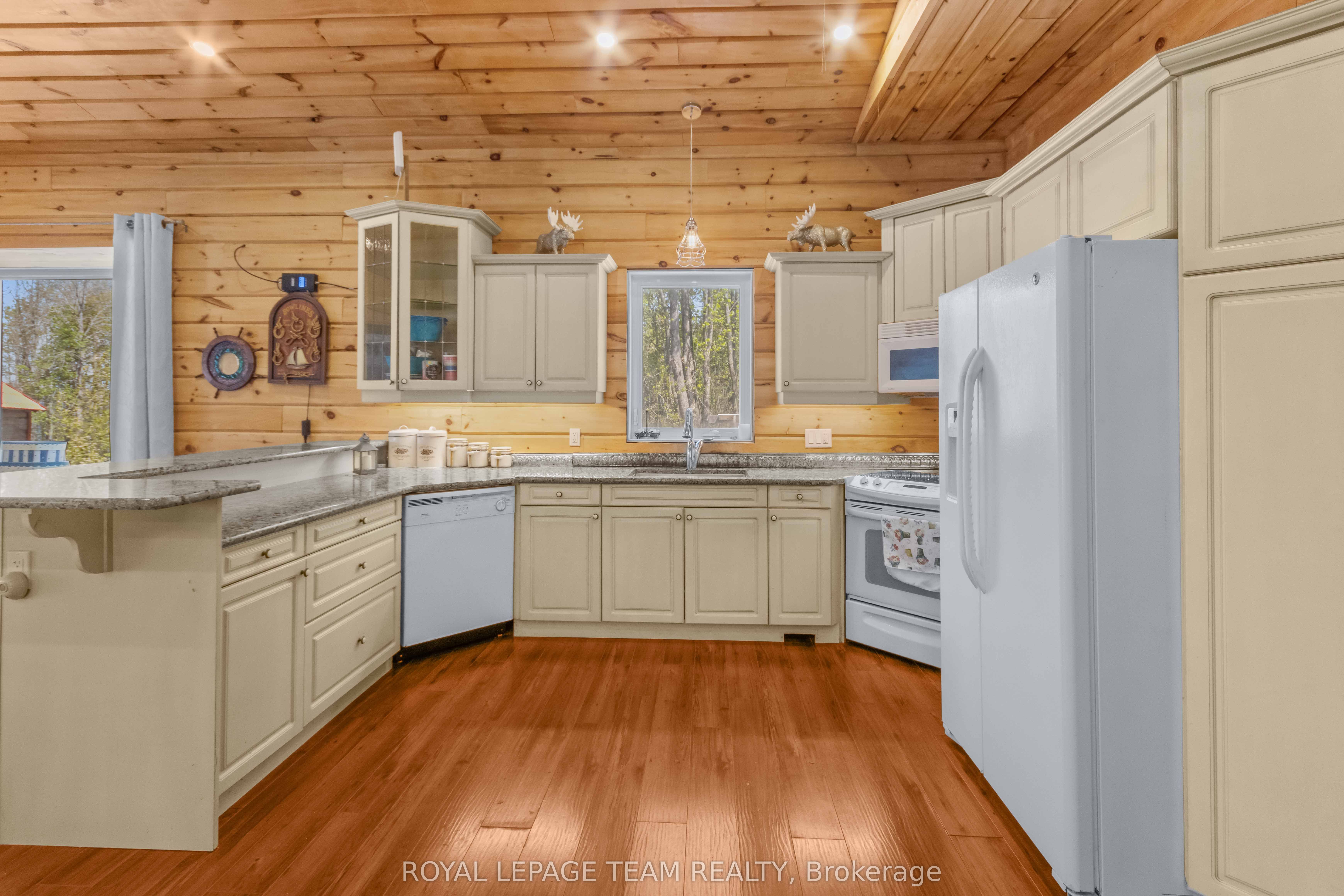697 Curtiss Road Property Photo 16