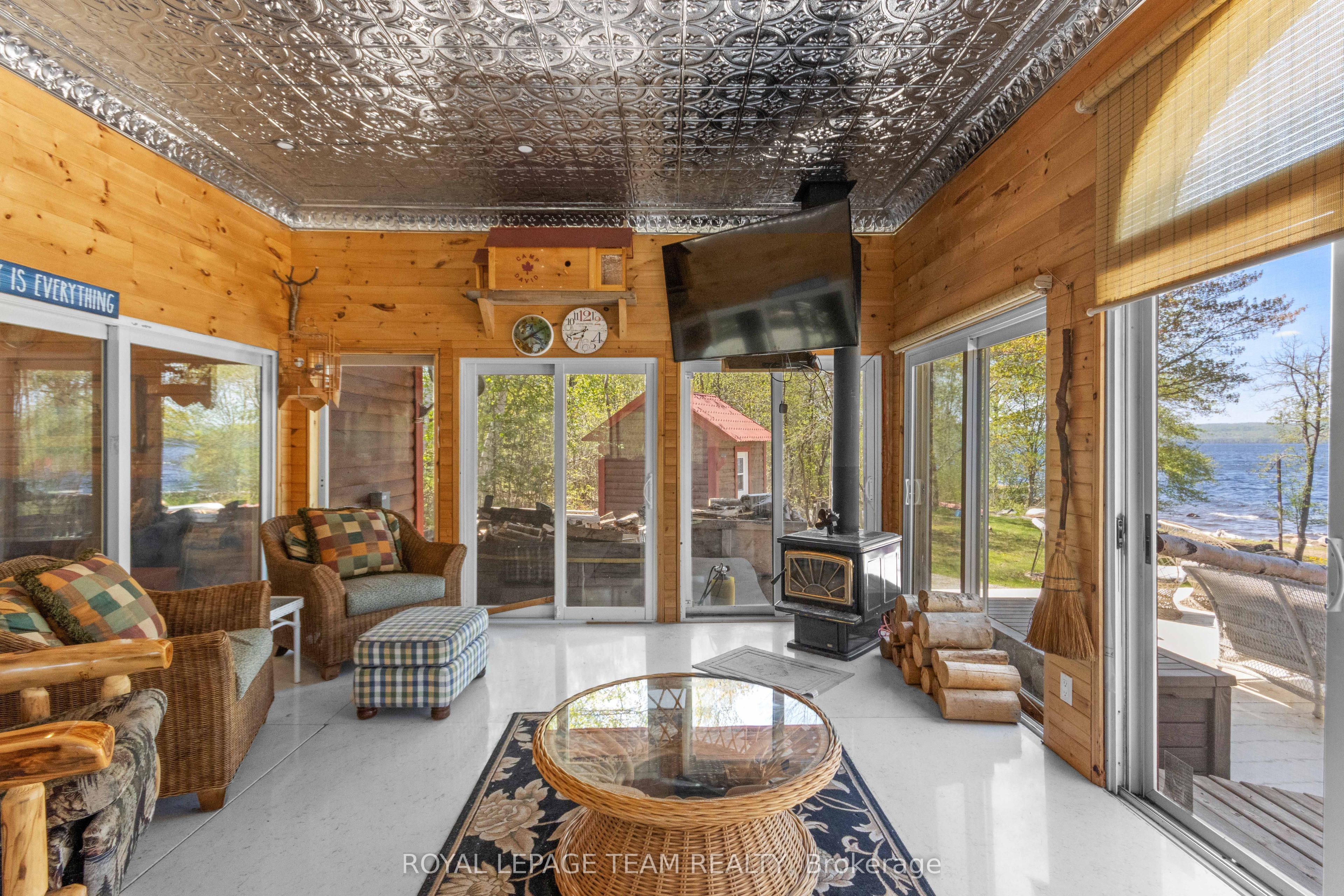 697 Curtiss Road Property Photo 32