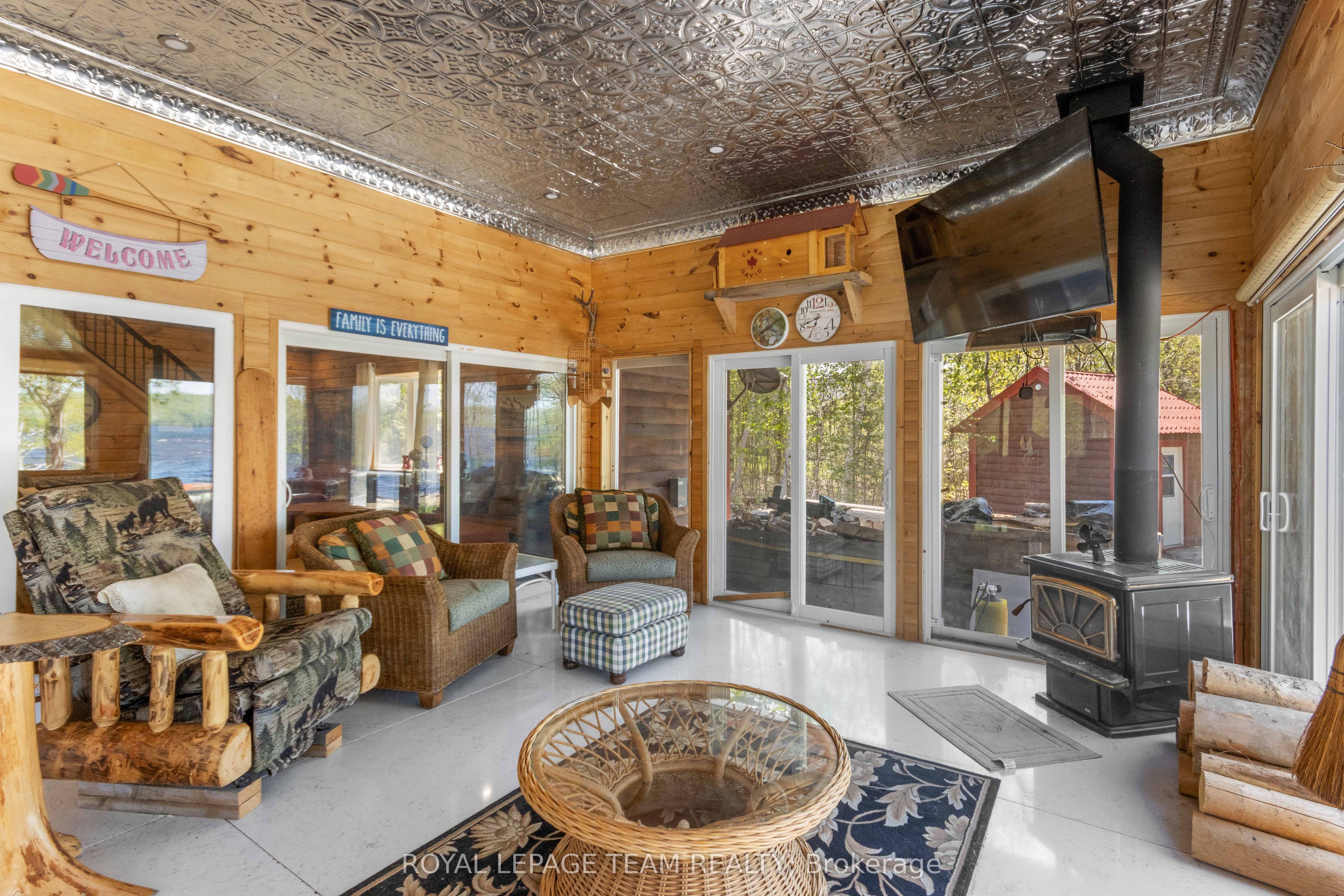 697 Curtiss Road Property Photo 33