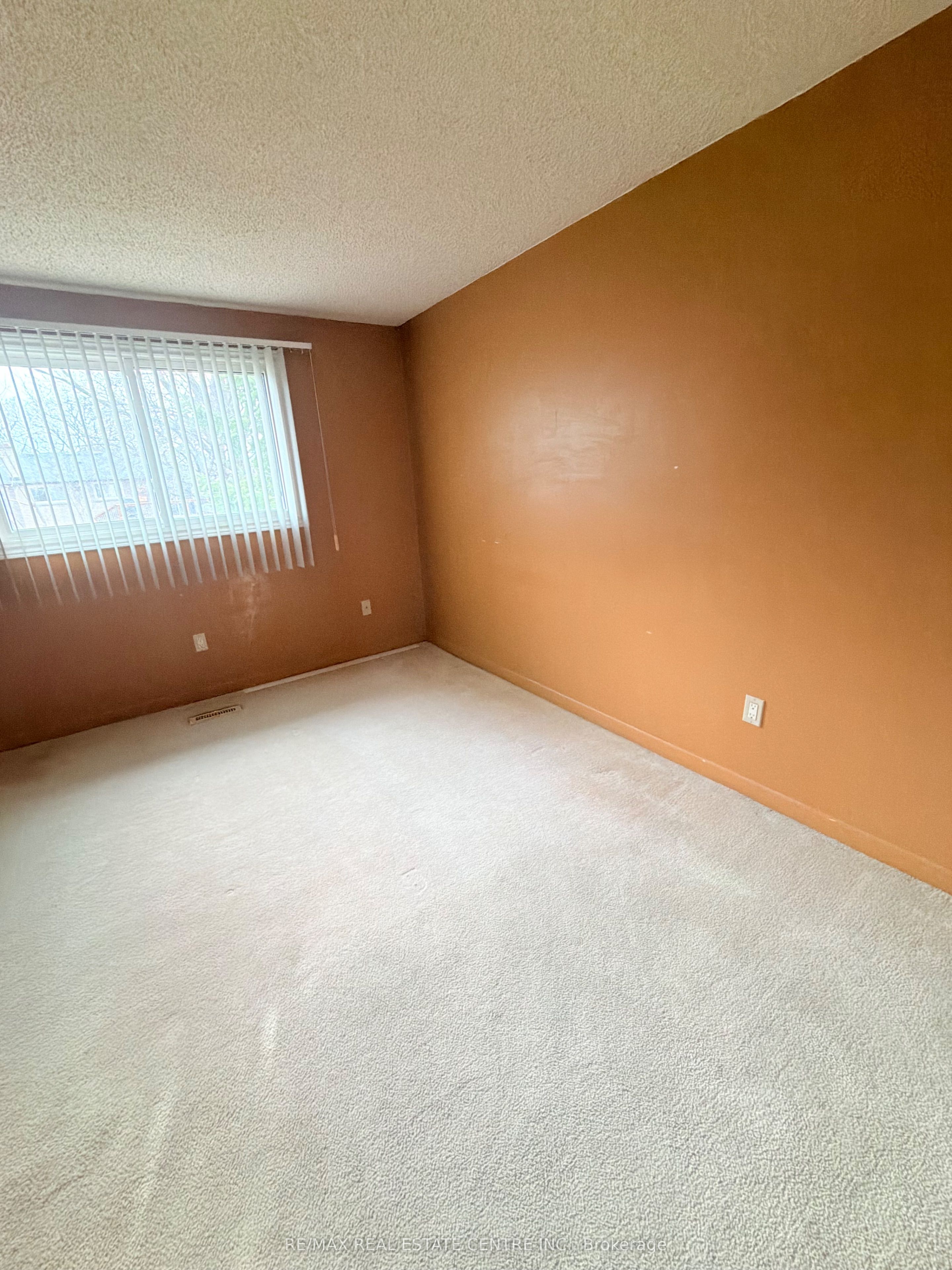 245 Heritage Drive Property Photo 13