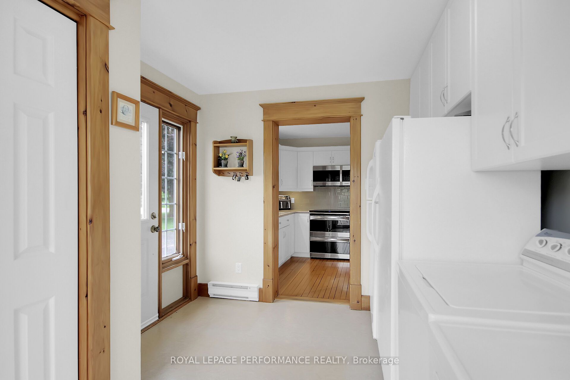 9374 Marvelville Road Property Photo 4