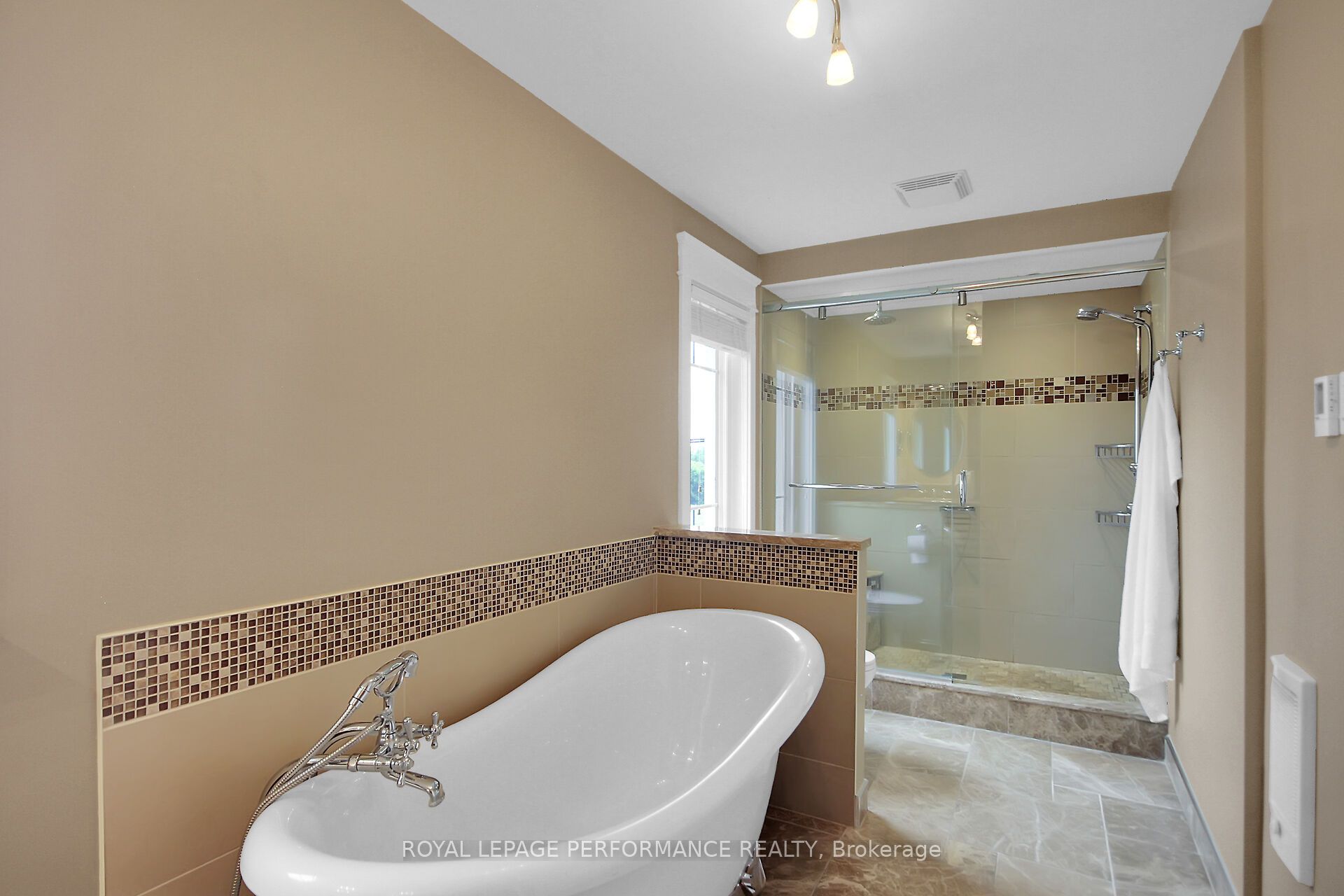 9374 Marvelville Road Property Photo 37