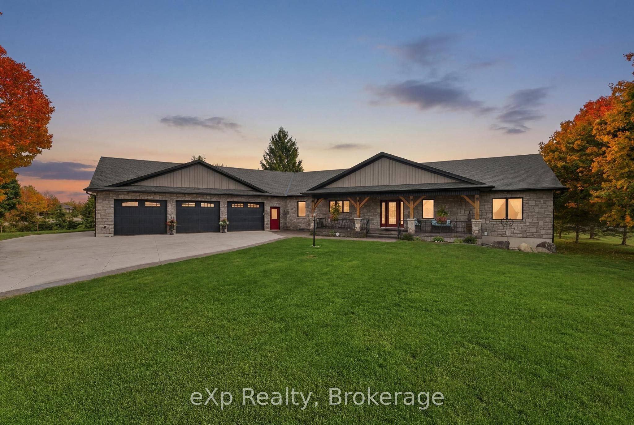 100 Harris Crescent Property Photo 2