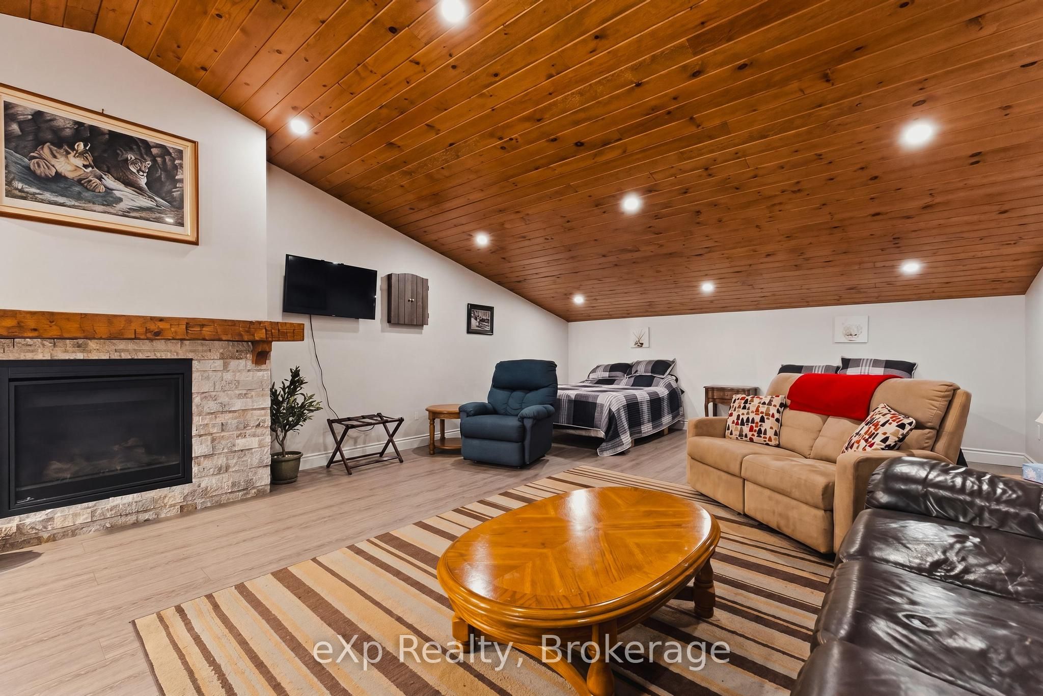 100 Harris Crescent Property Photo 41