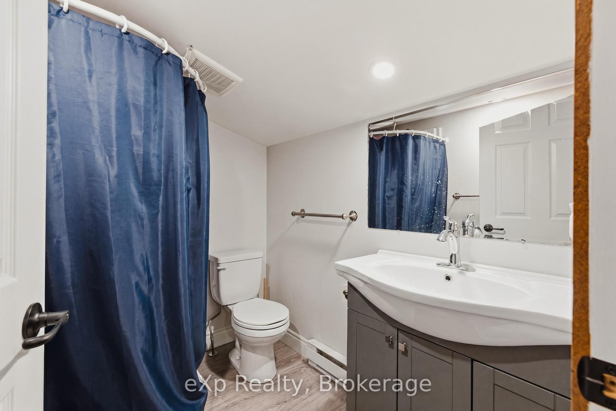 100 Harris Crescent Property Photo 42