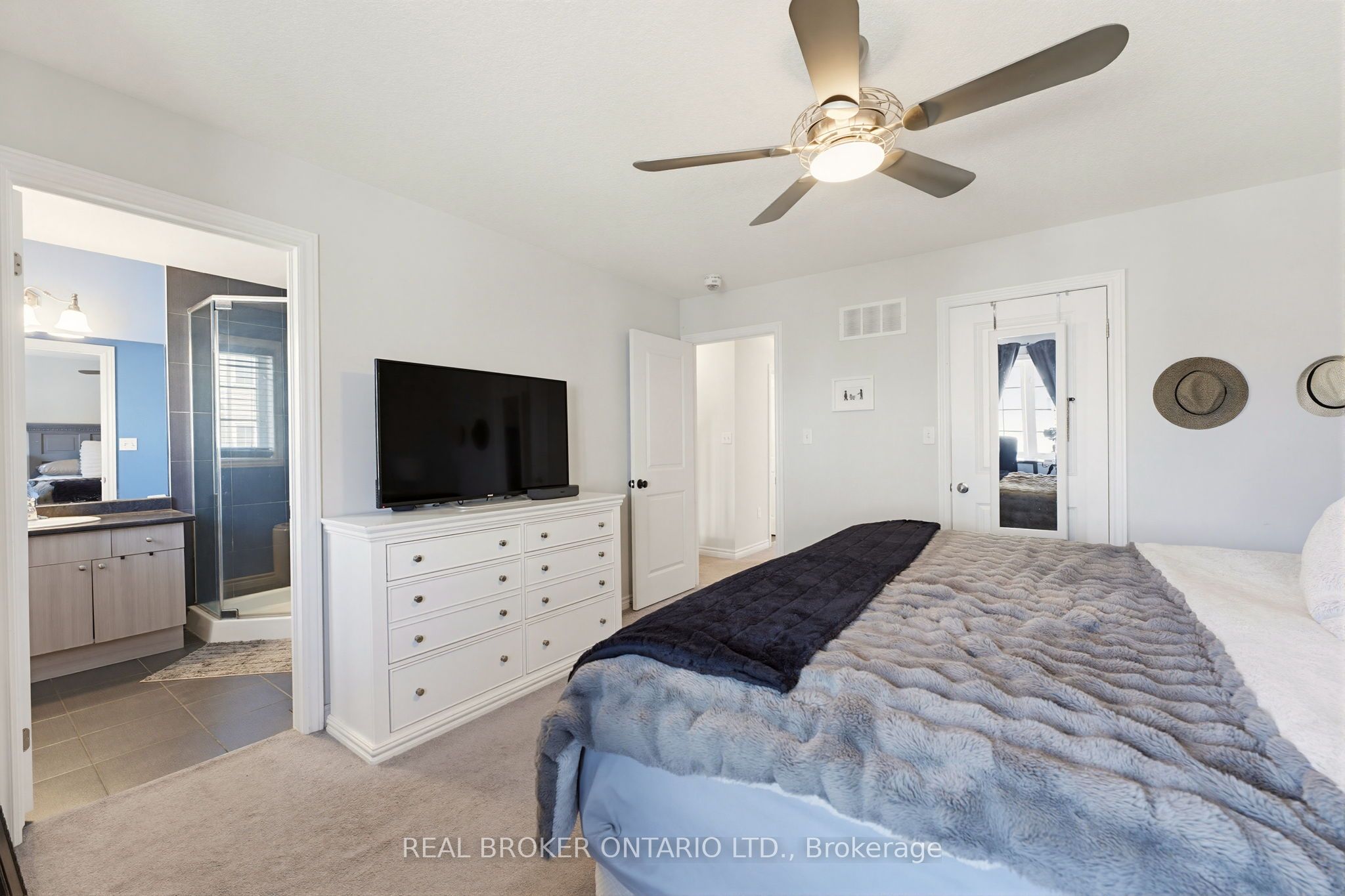 100 Chester Drive 16 Property Photo 16