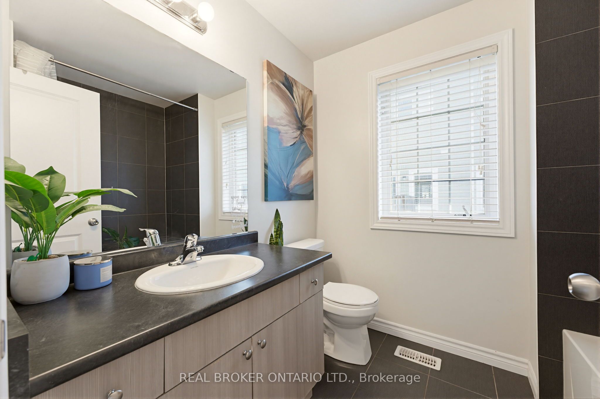 100 Chester Drive 16 Property Photo 17