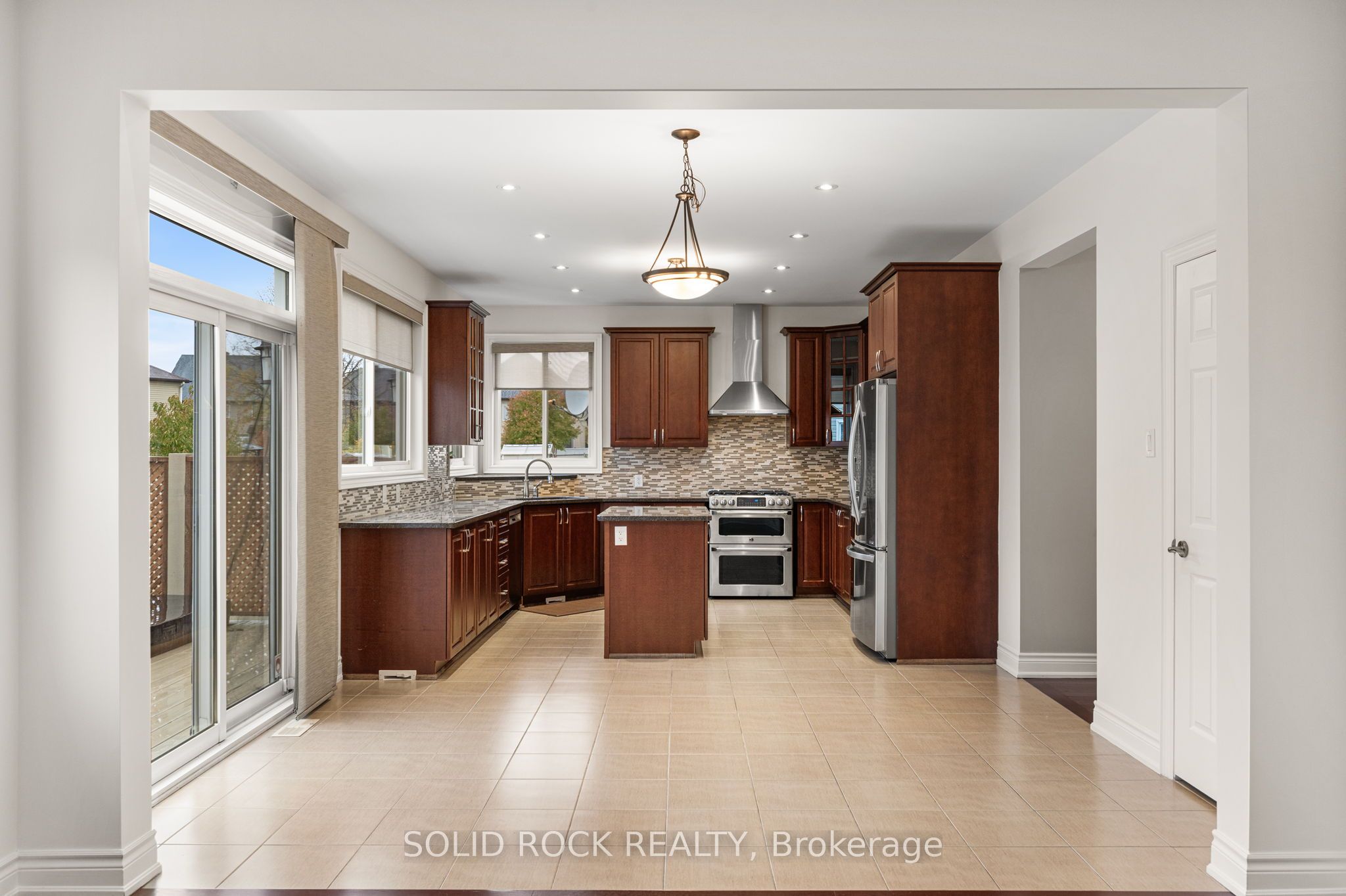 347 Bamburgh Way Property Photo 12