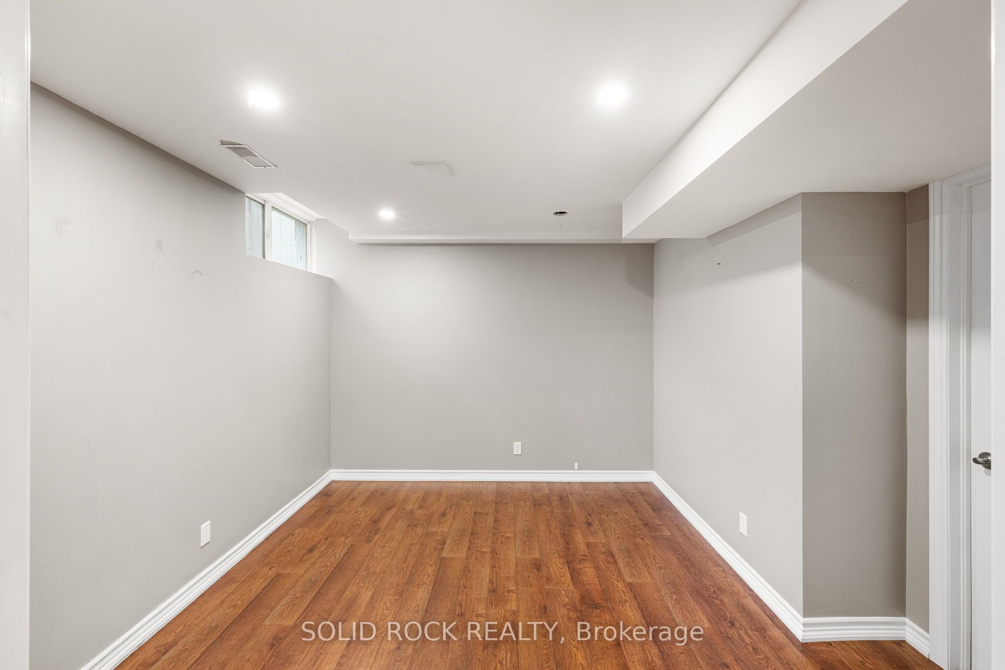 347 Bamburgh Way Property Photo 35