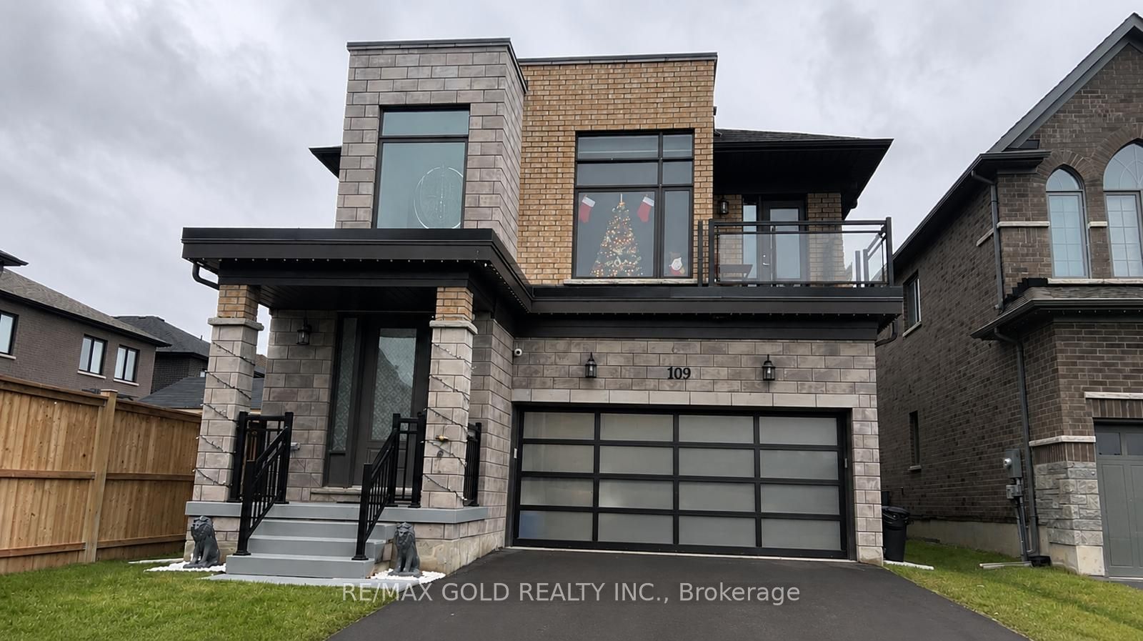109 Silverwood Crescent Property Photo 1