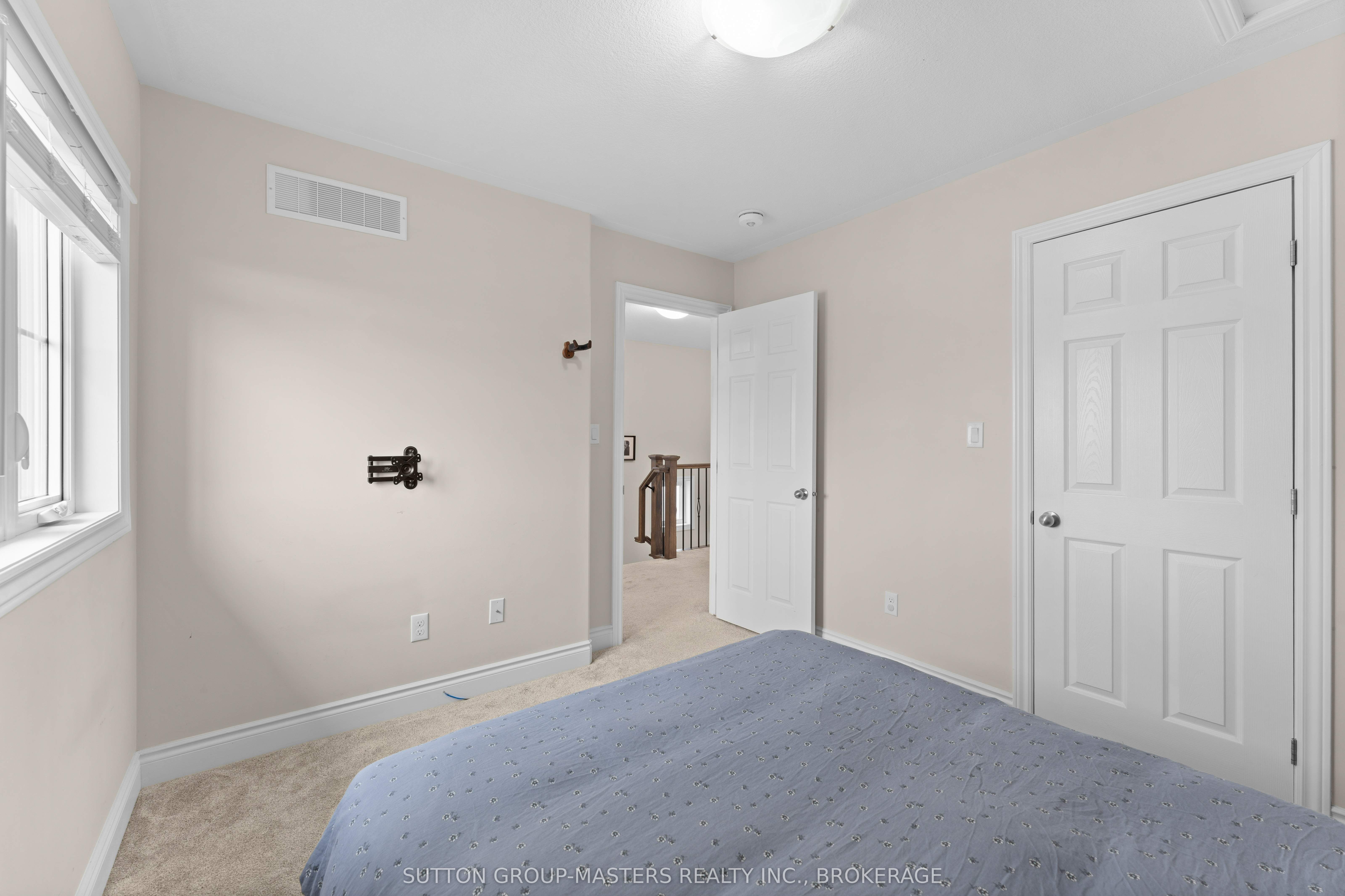 120 Hazlett Street Property Photo 26