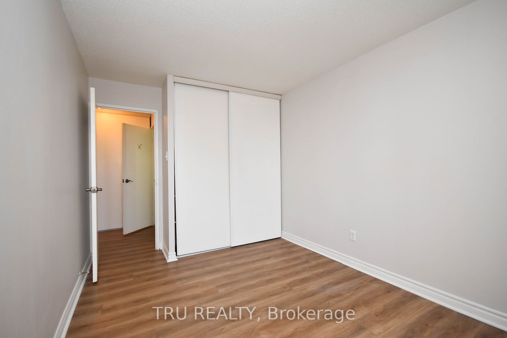 1505 Baseline Road 807 Property Photo 17