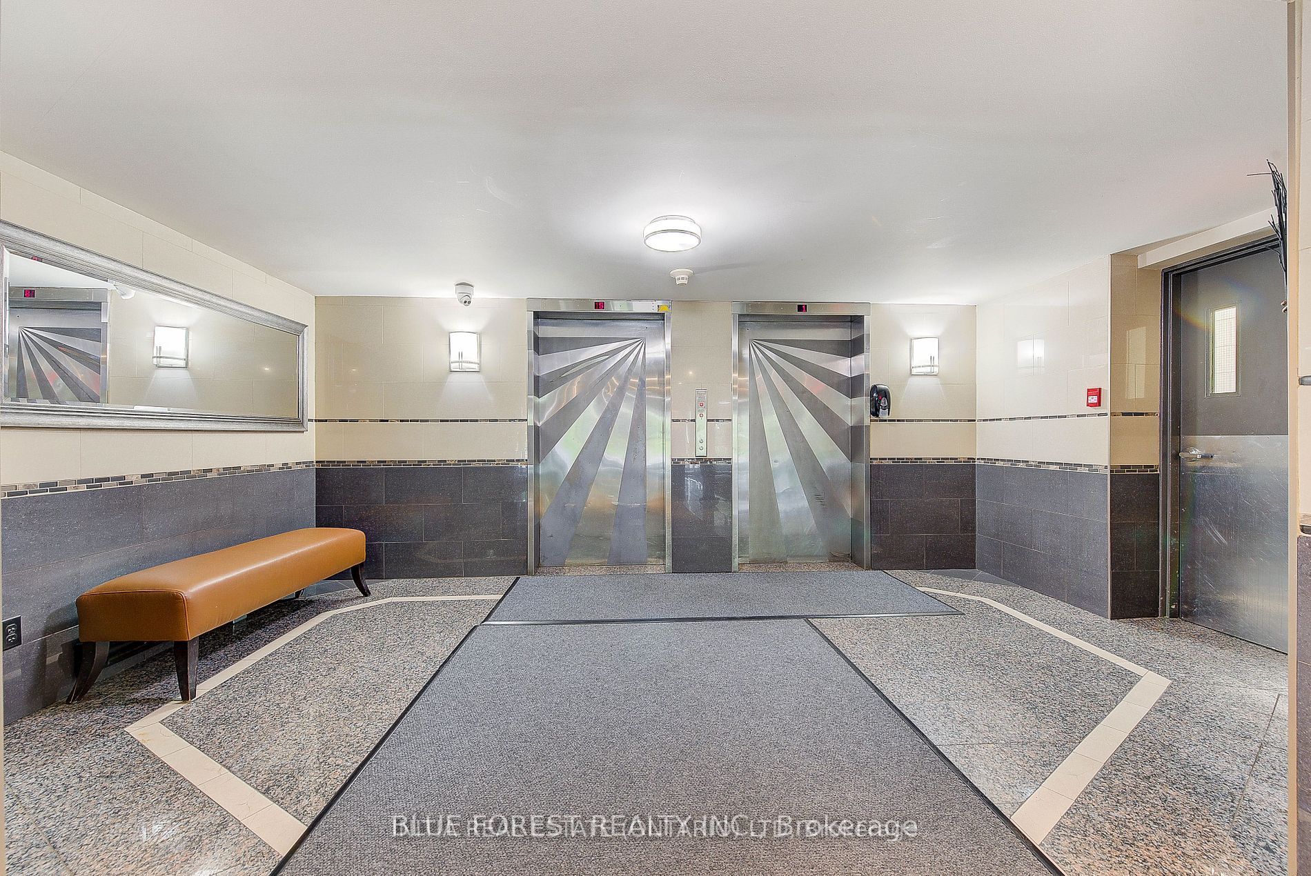 1105 Jalna Boulevard 1506 Property Photo 5