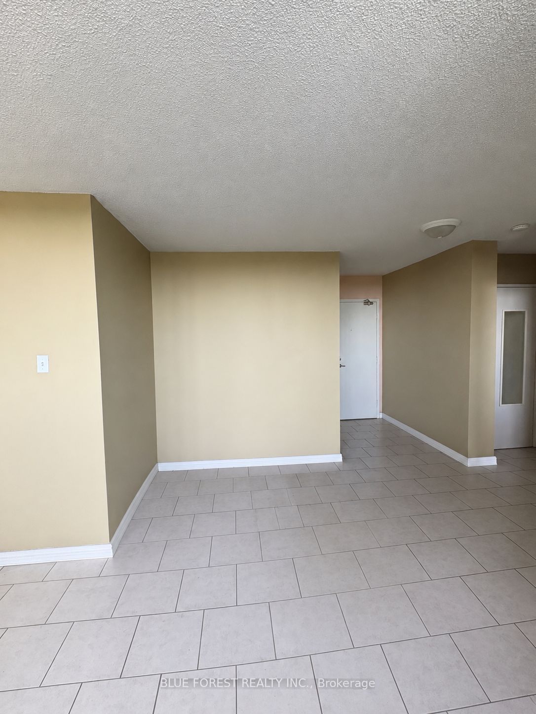 1105 Jalna Boulevard 1506 Property Photo 6