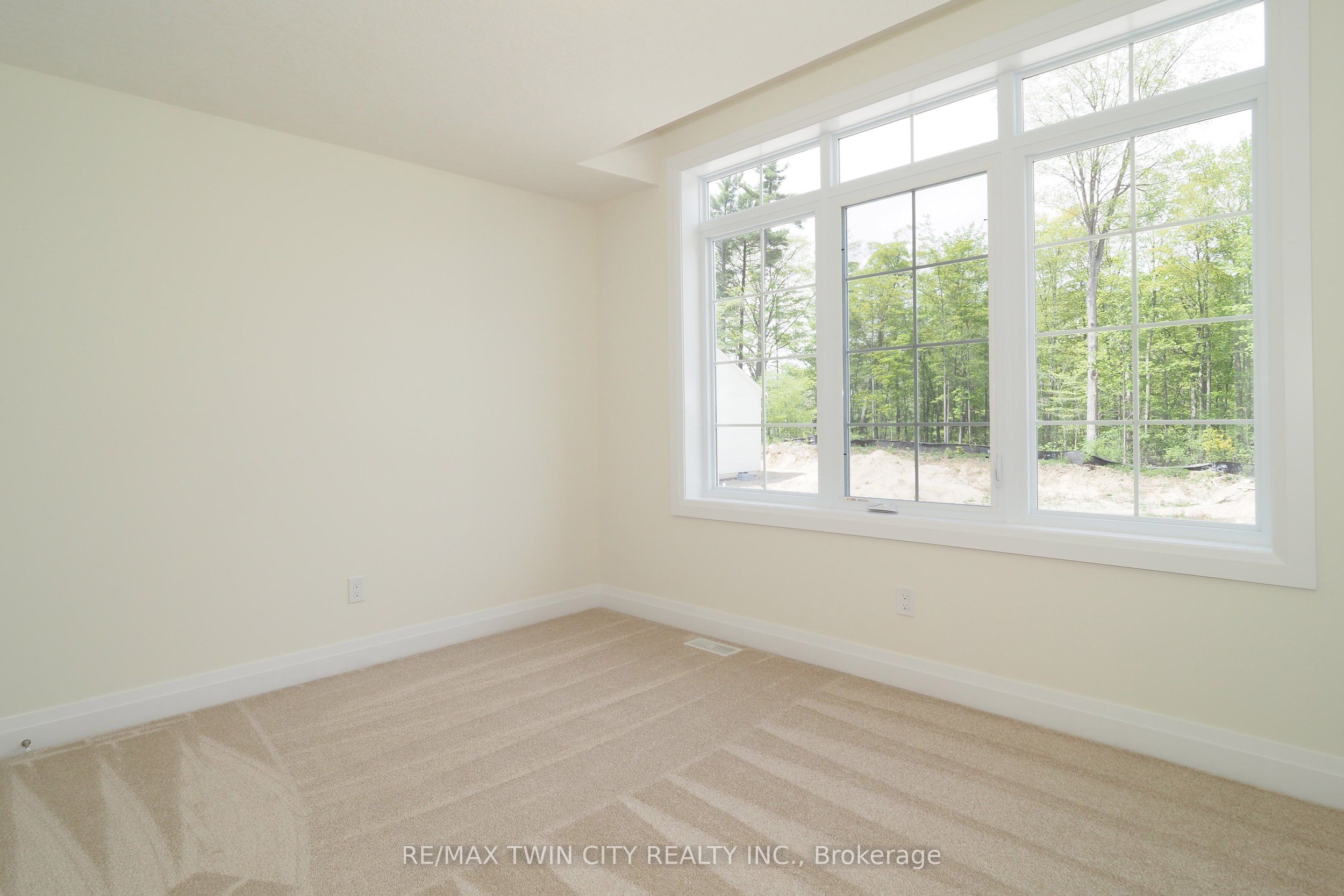220 Jeffrey Place Property Photo 32