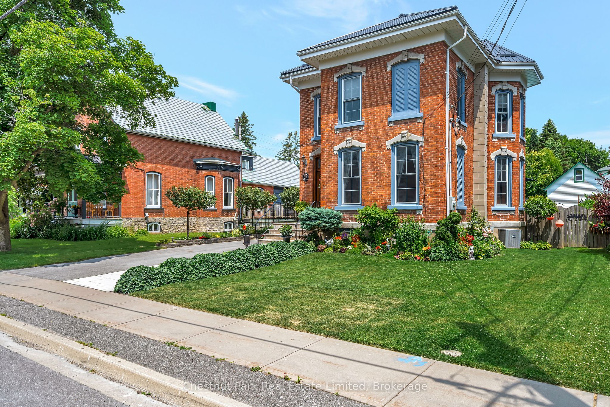 26 Centre Street Property Photo 3