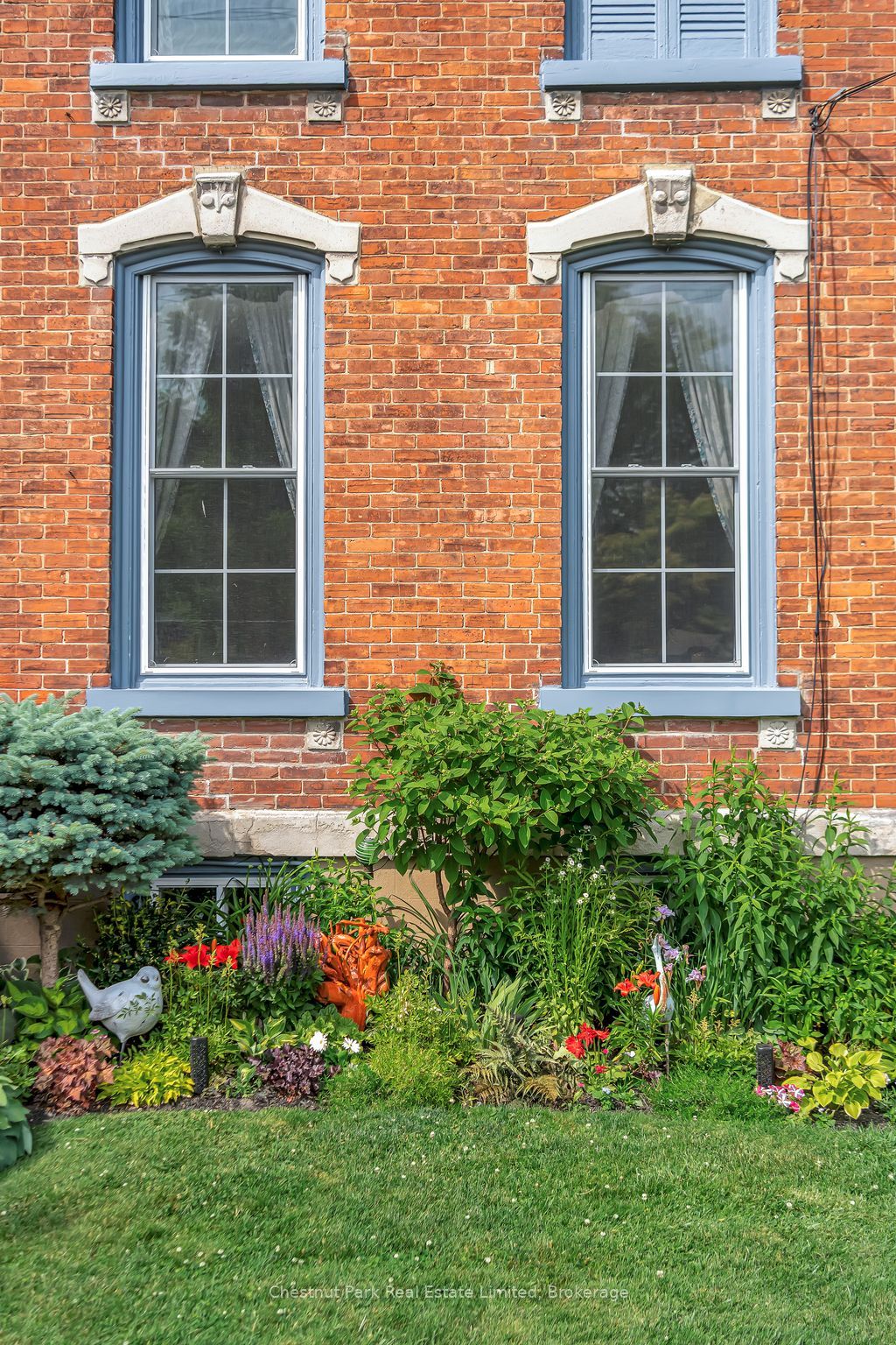 26 Centre Street Property Photo 6