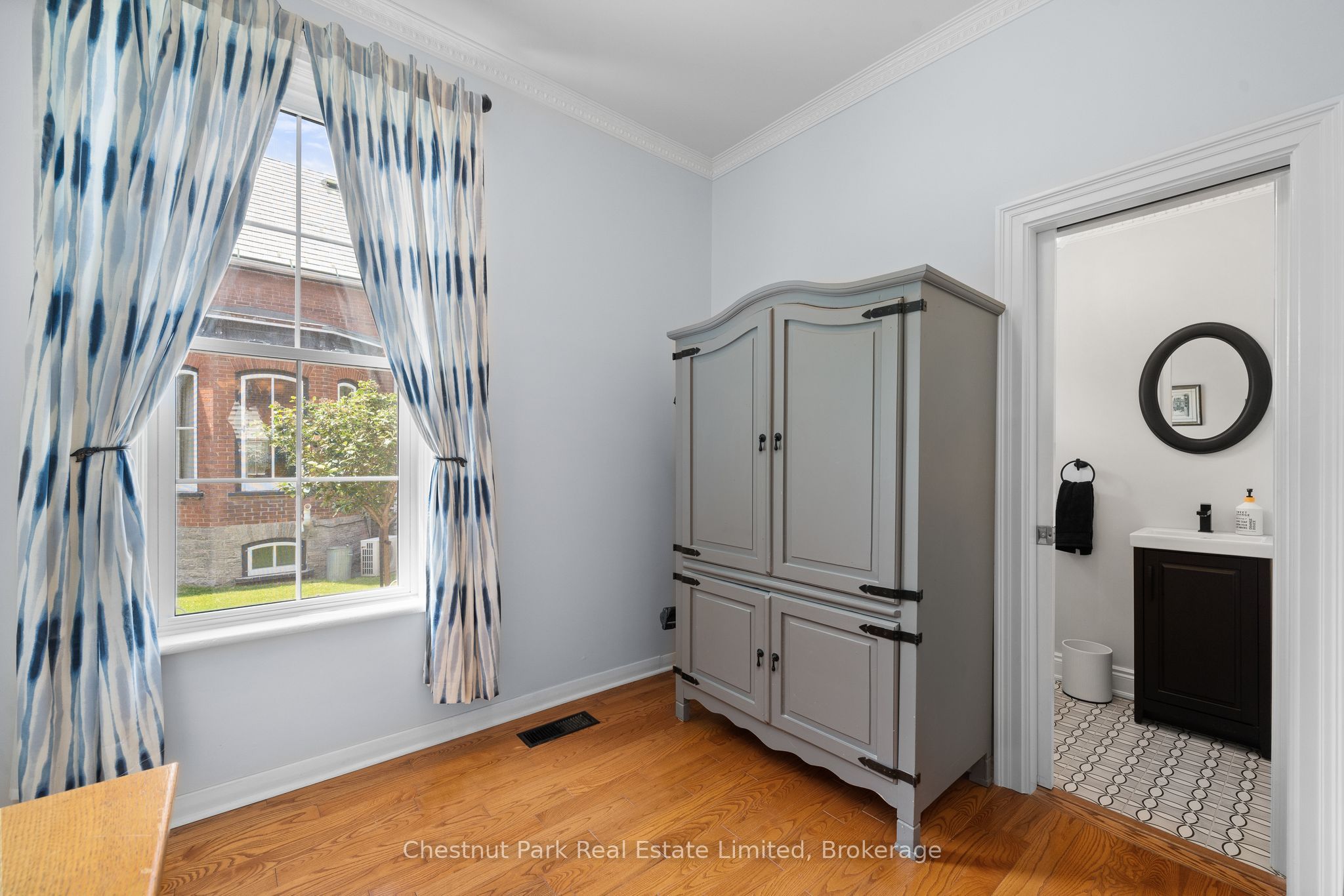 26 Centre Street Property Photo 14