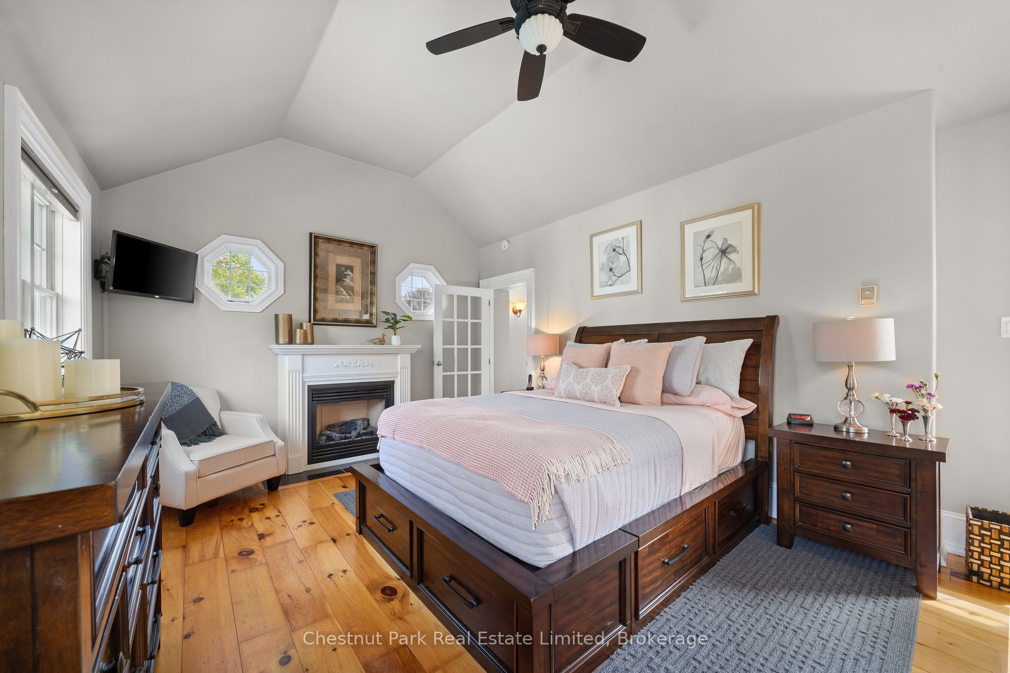 26 Centre Street Property Photo 32