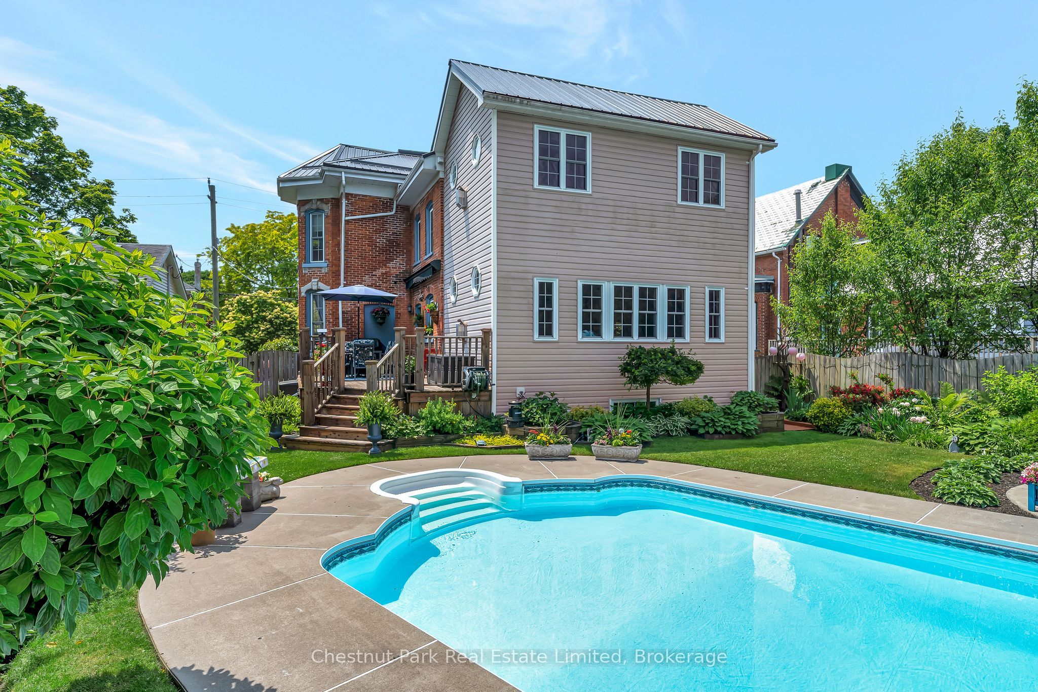 26 Centre Street Property Photo 45