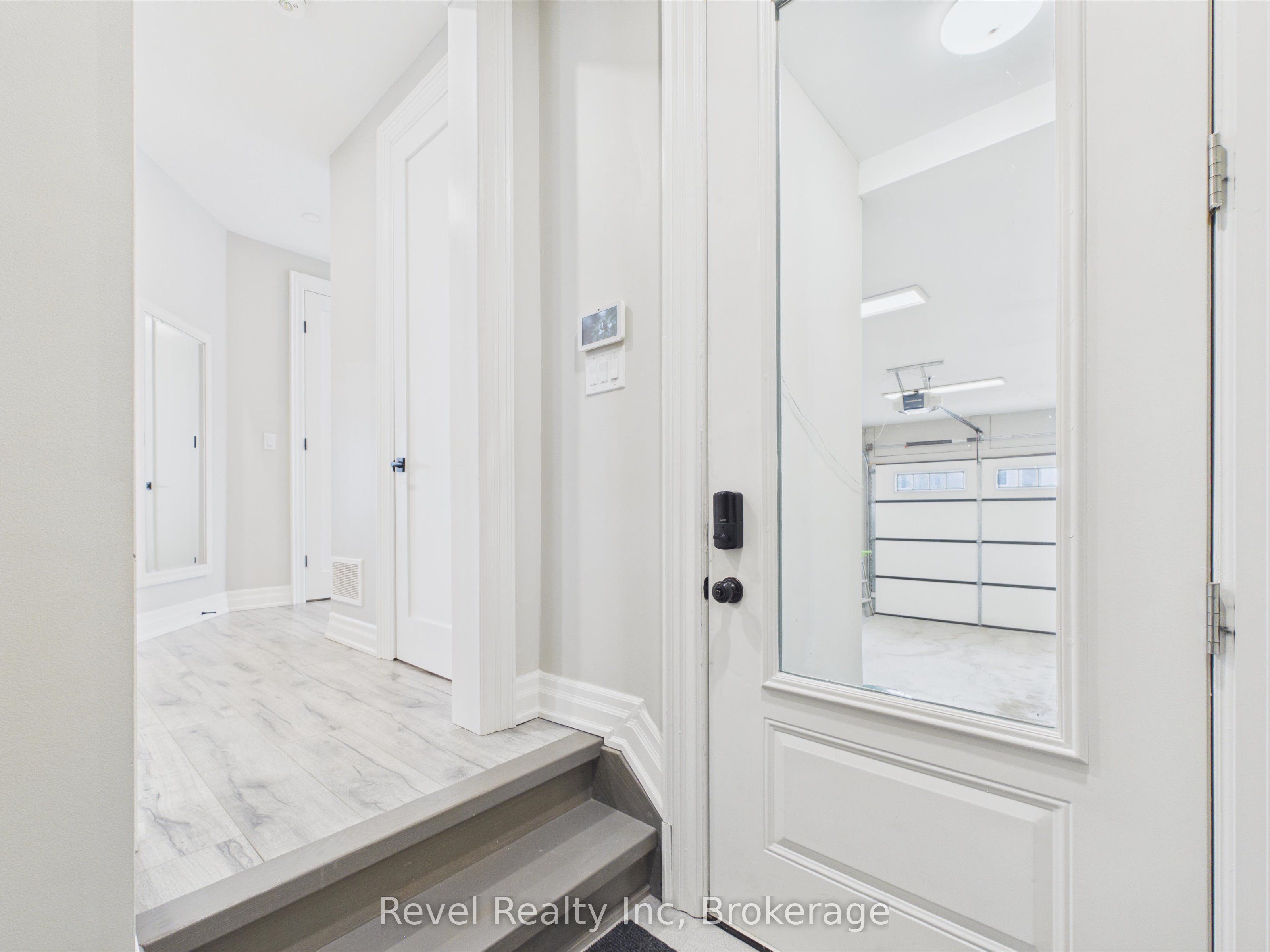 181 Anglo Street Property Photo 33