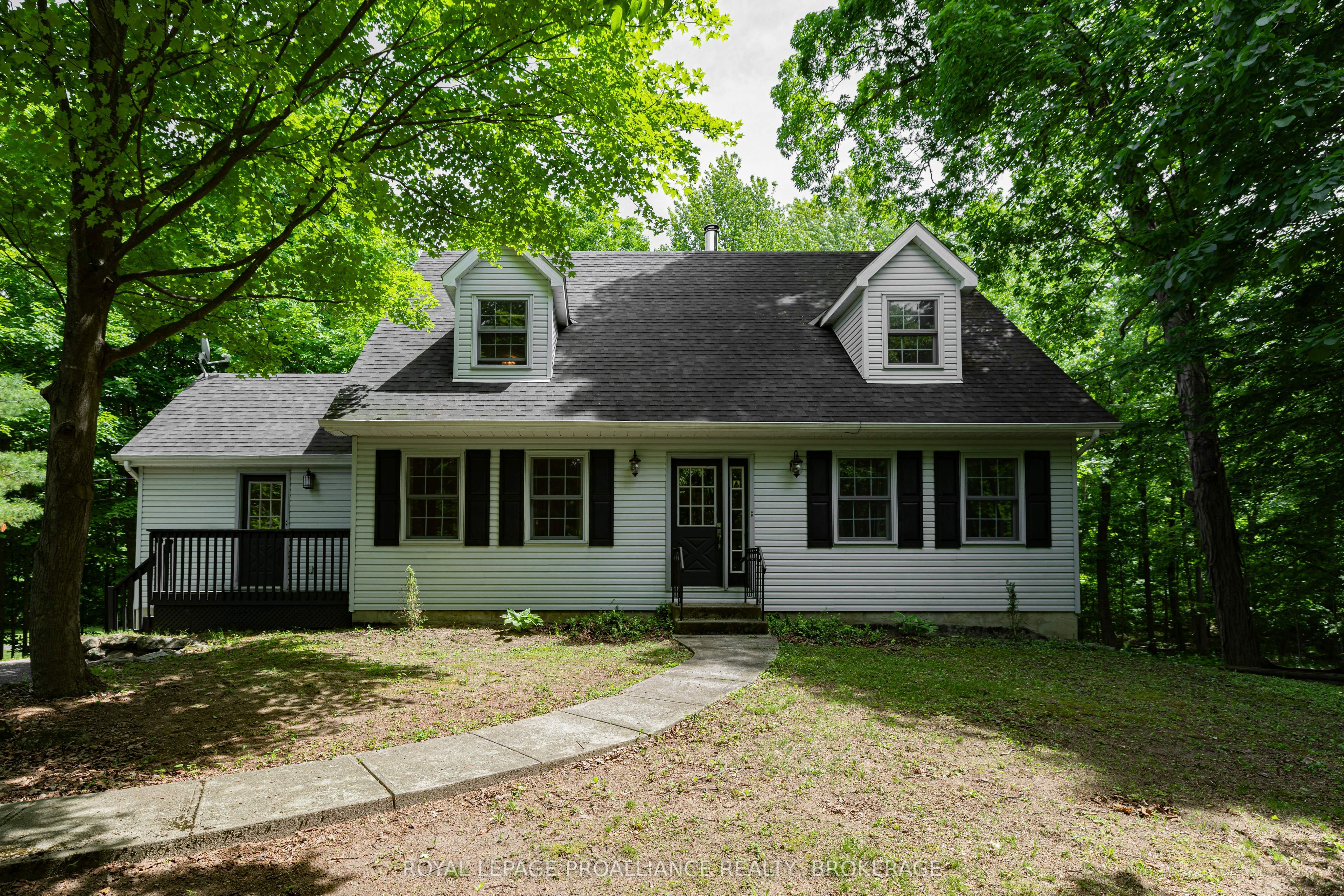 1403 Norway Road Property Photo 3