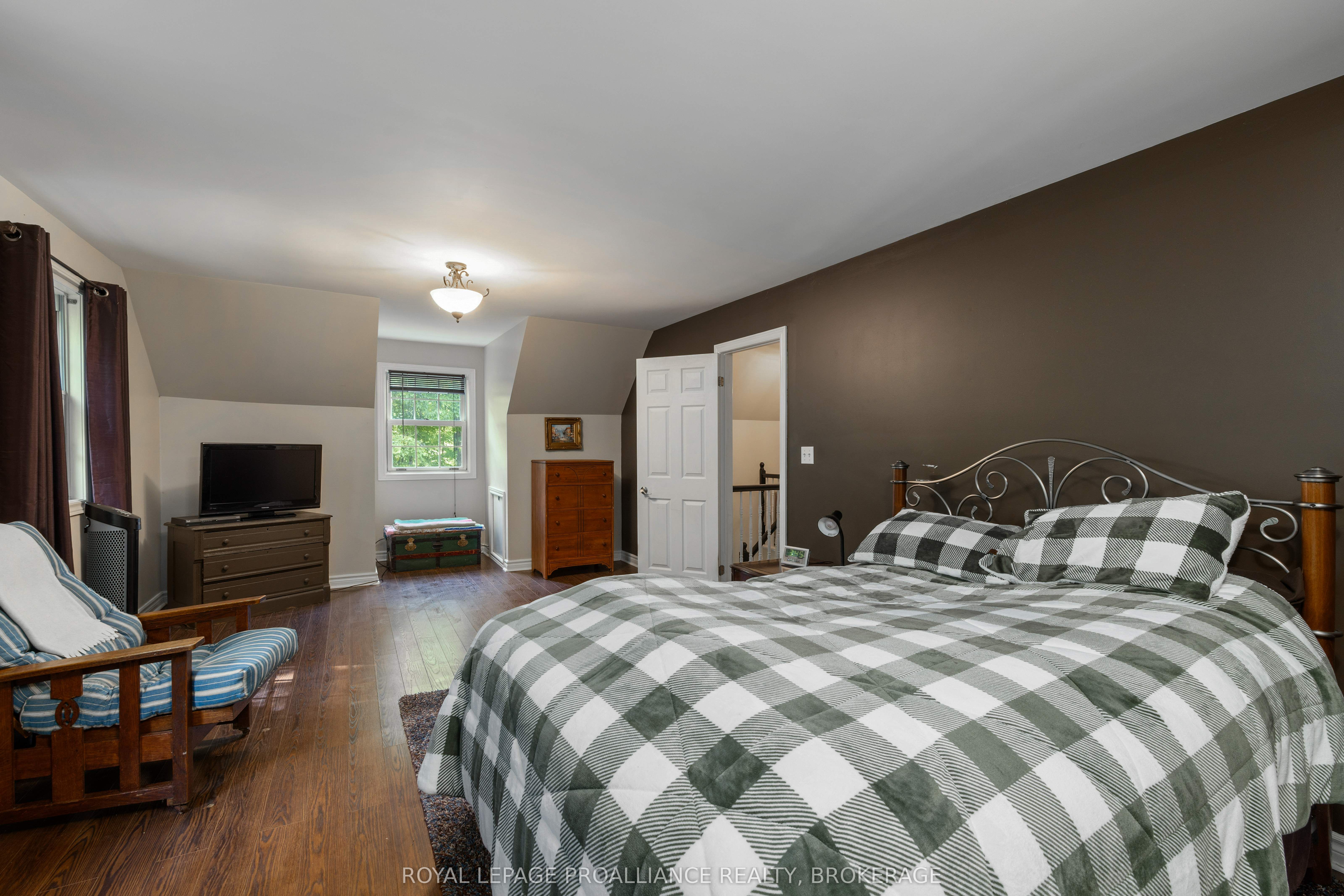 1403 Norway Road Property Photo 43