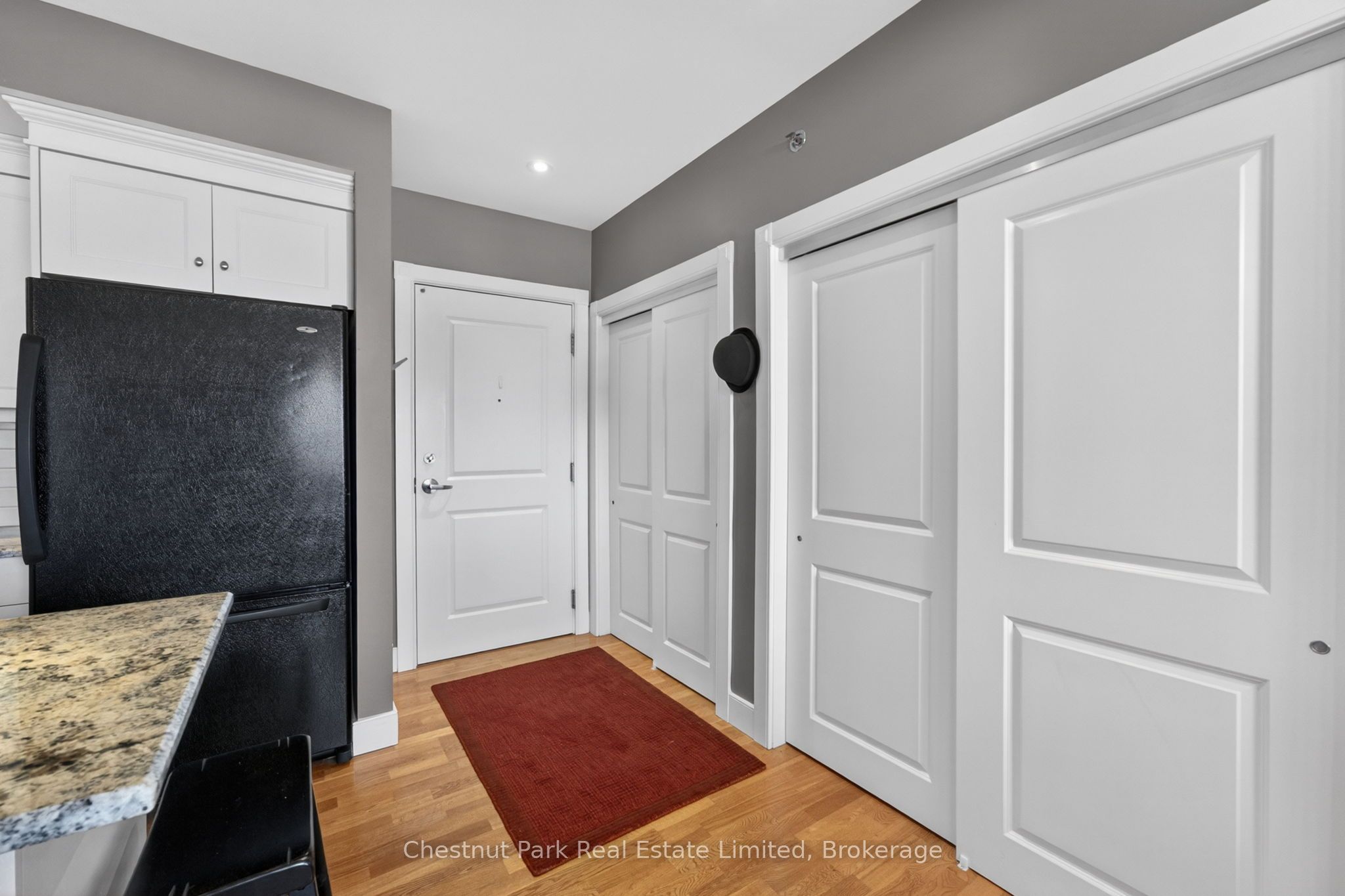 280 Main Street 404 Property Photo 6