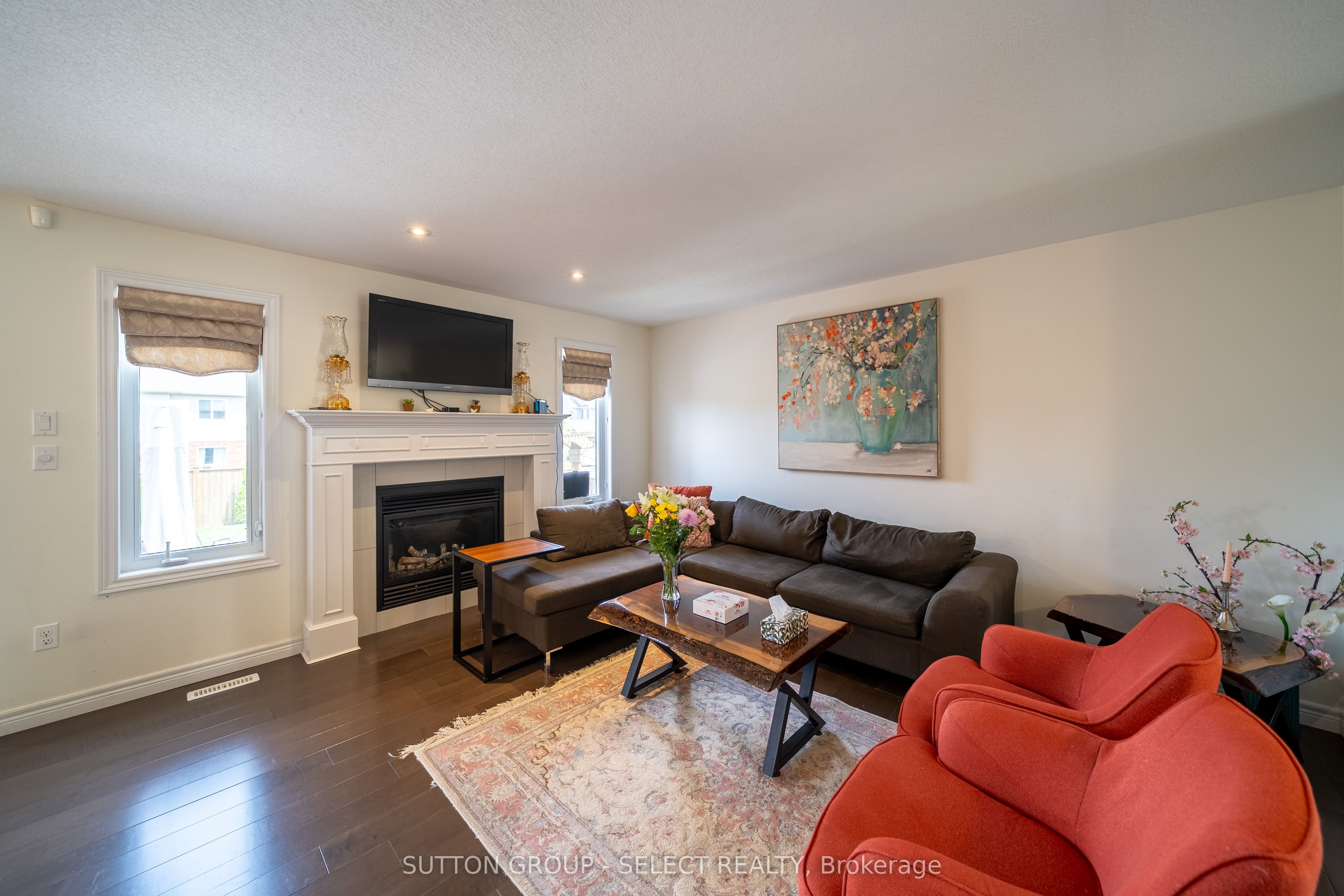1825 Couldridge Way Property Photo 4