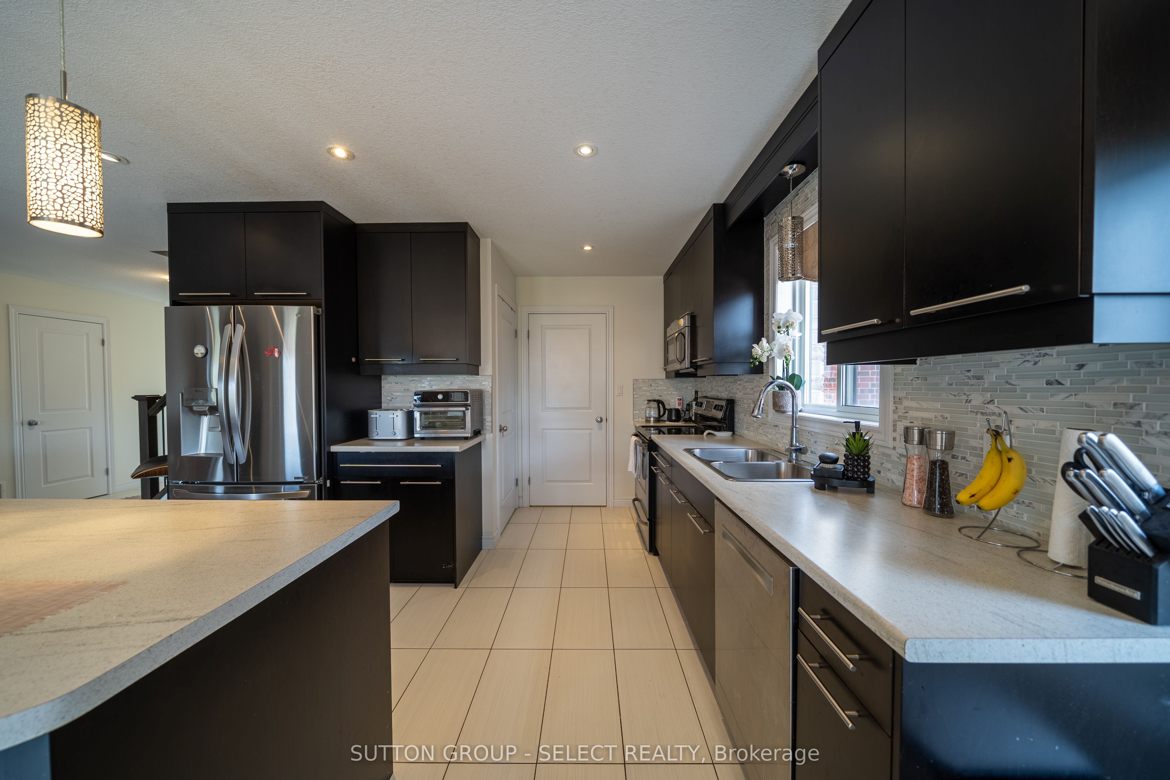 1825 Couldridge Way Property Photo 8