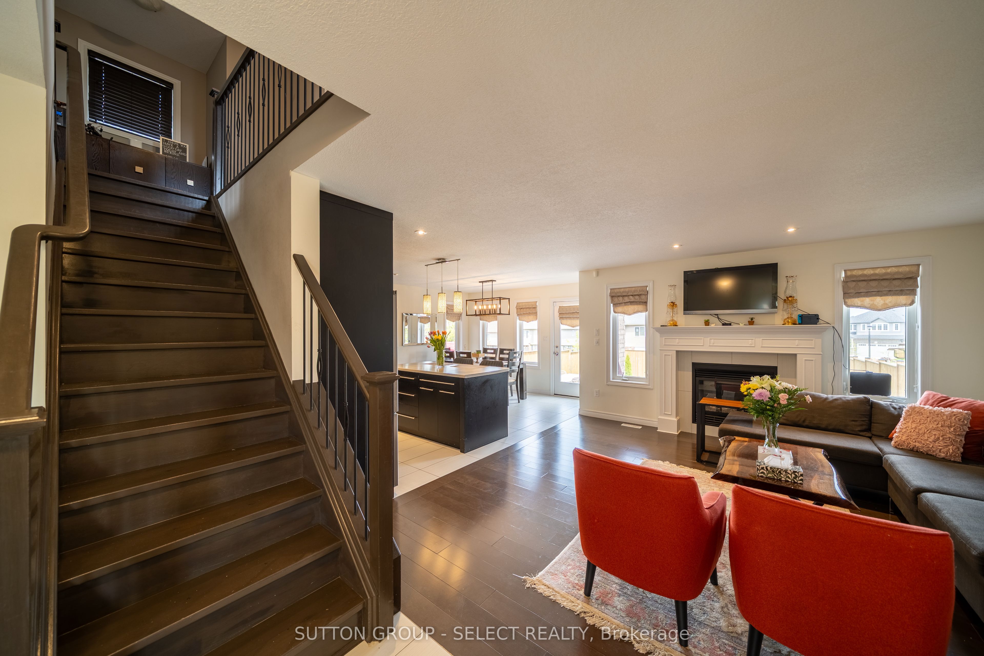 1825 Couldridge Way Property Photo 13