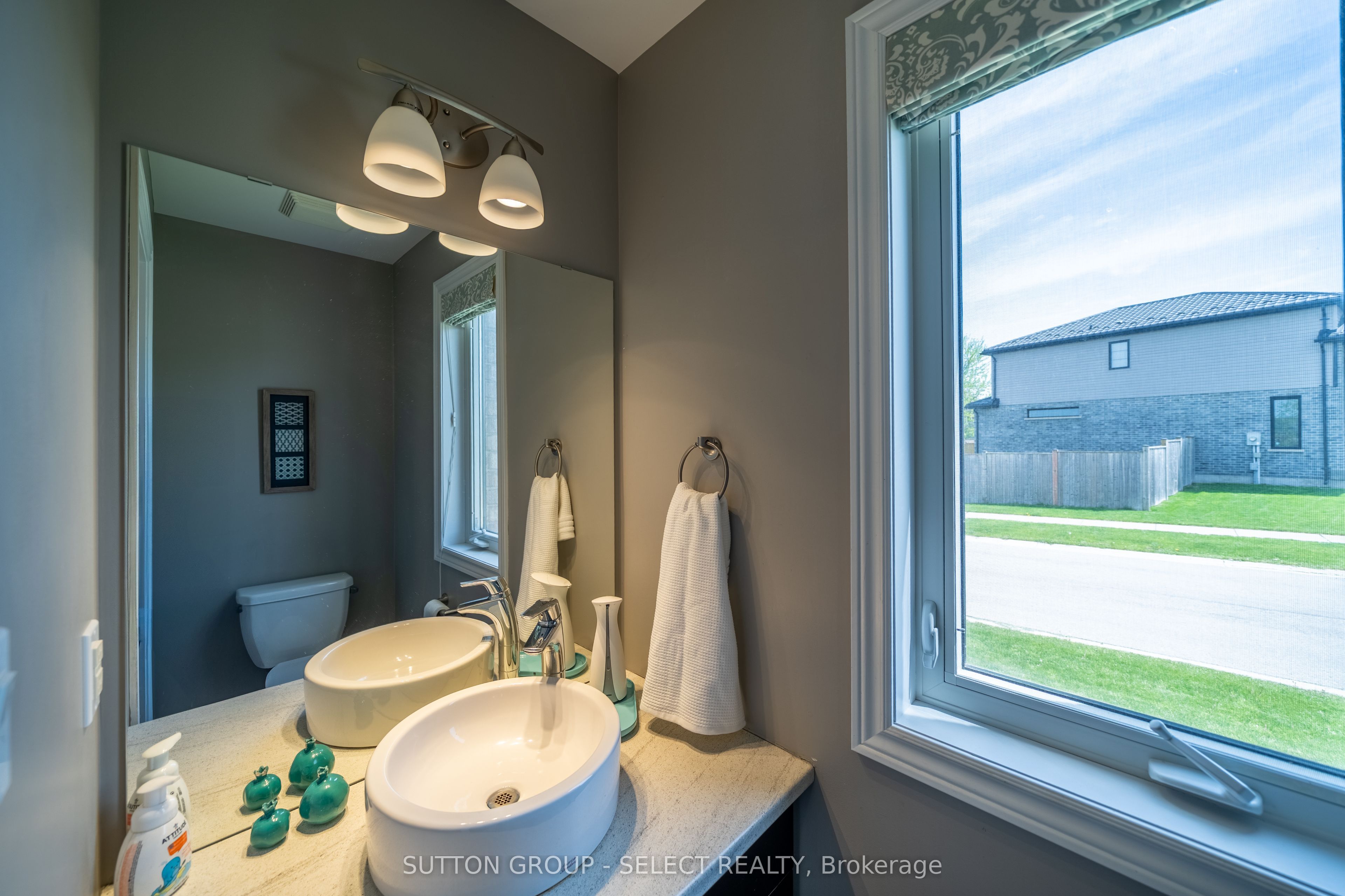 1825 Couldridge Way Property Photo 23
