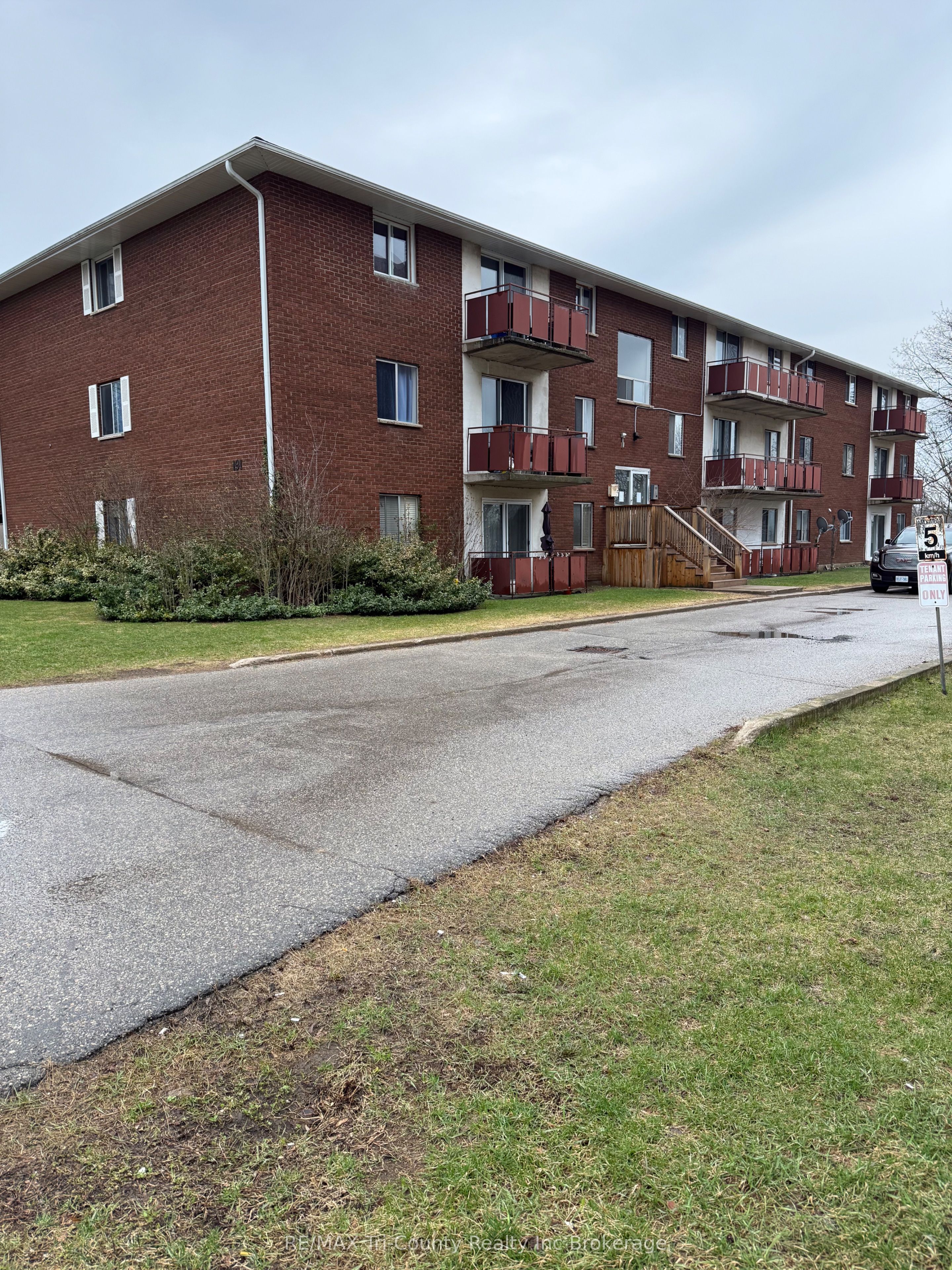 191 Lisgar Avenue 106 Property Photo 11