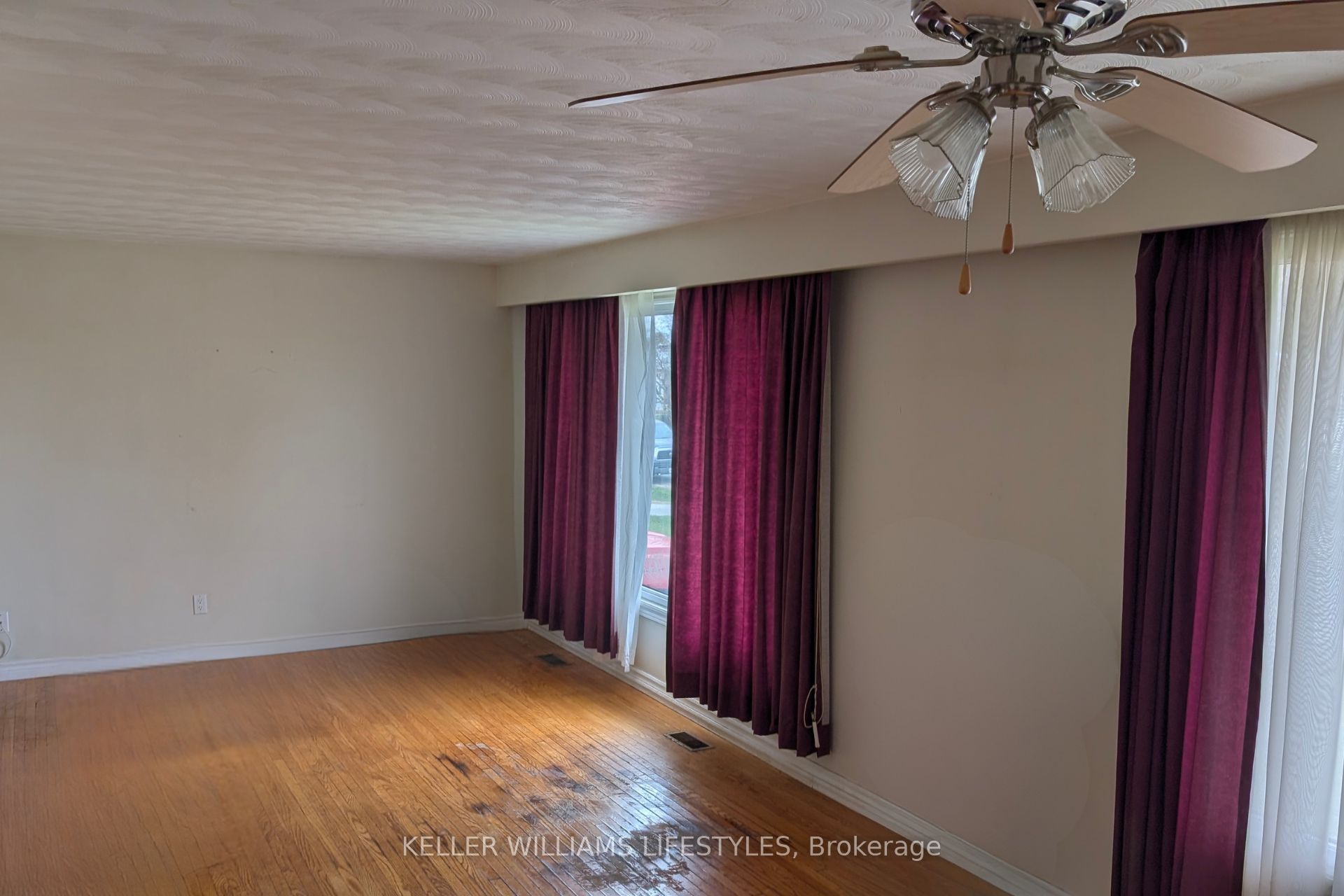 17 Nightingale Drive Property Photo 8