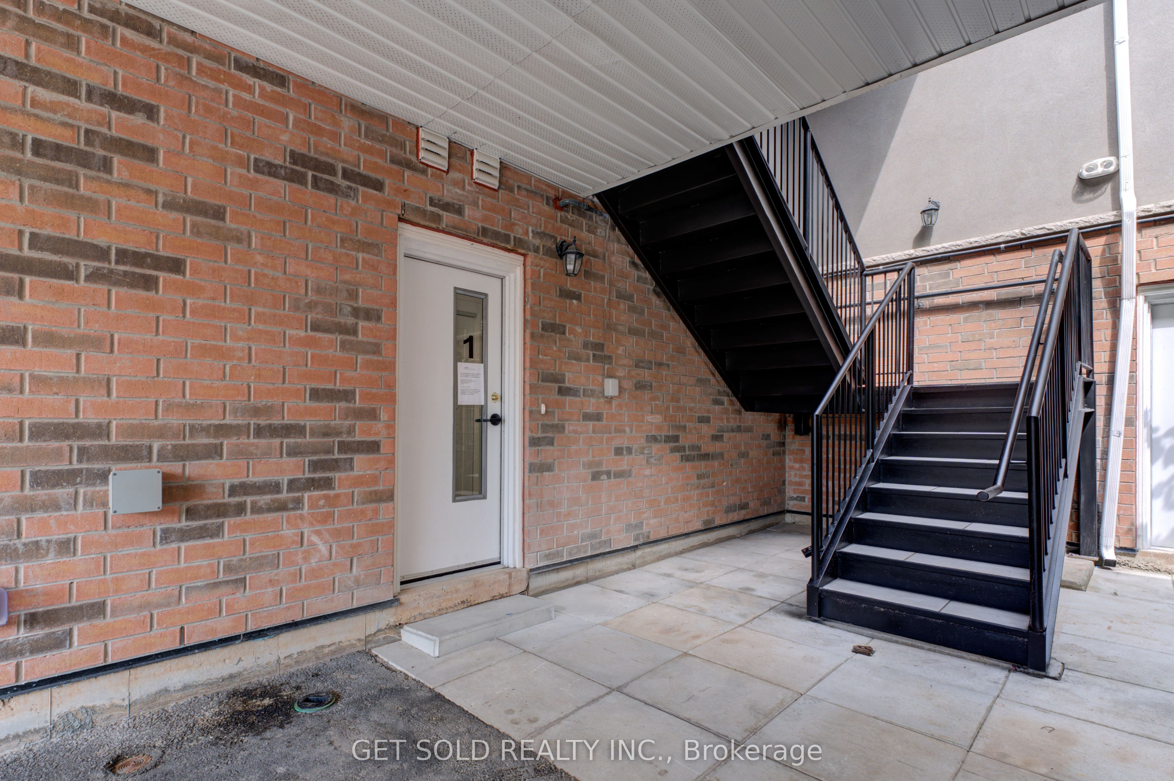 6701 Thorold Stone Road 1 Property Photo 2