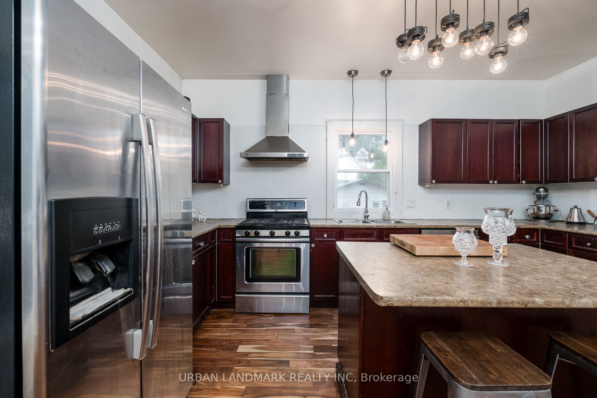 122 Seymour Street W Property Photo 13